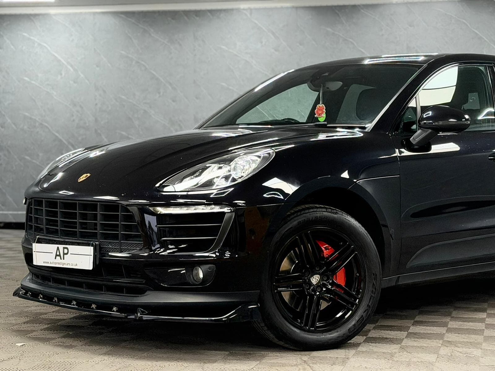 2017 Porsche Macan - Thumbnail 7
