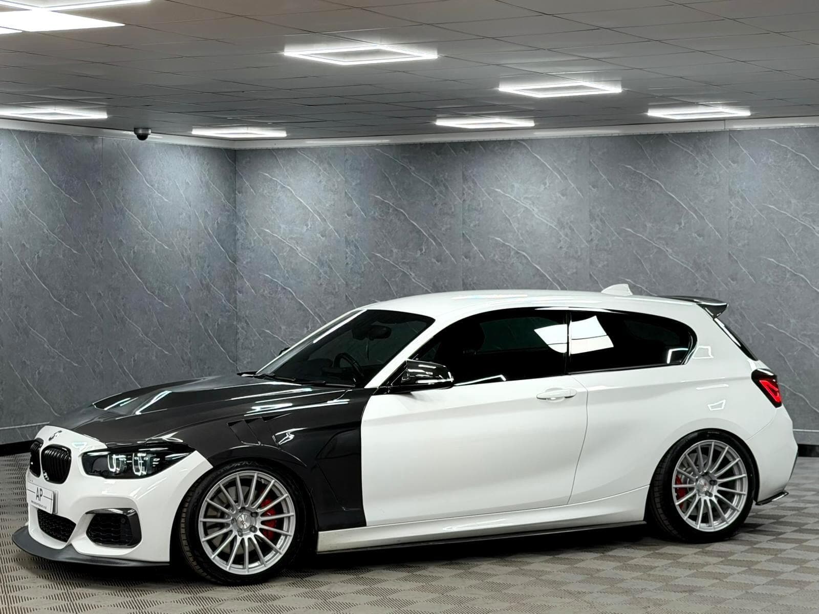 2019 BMW 1 Series - Thumbnail 13