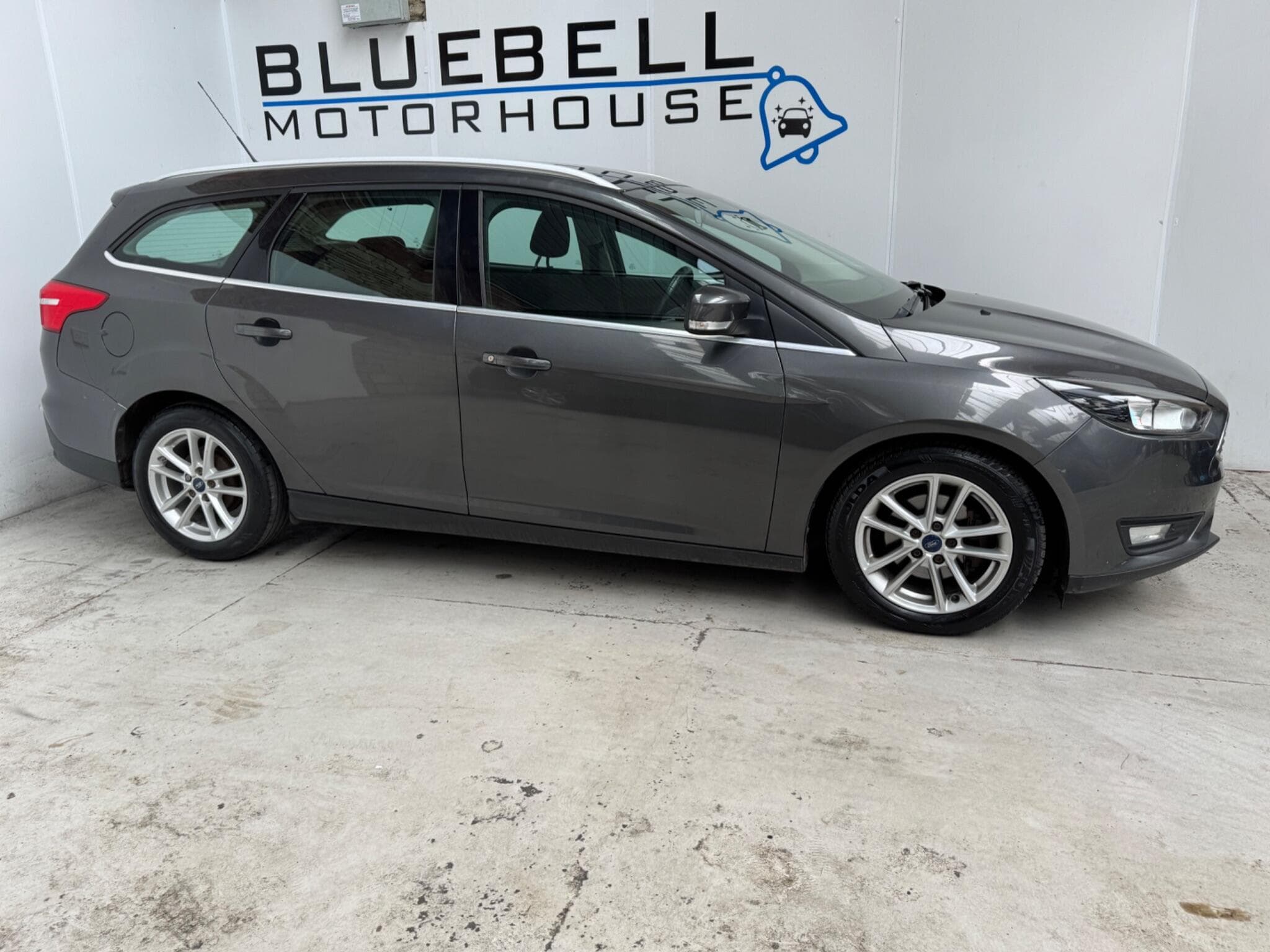 2015 Ford Focus - Thumbnail 9