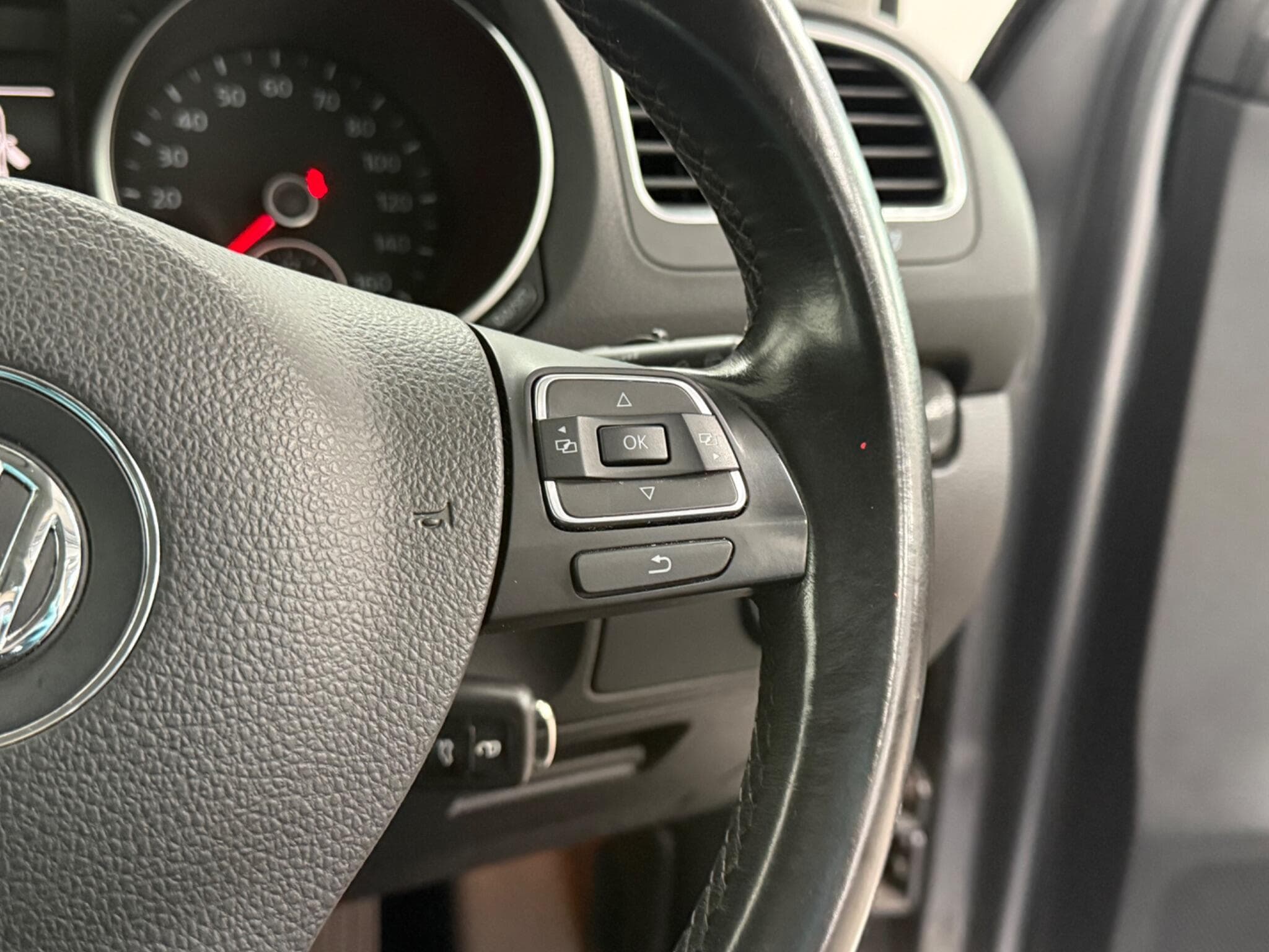 2011 Volkswagen Golf - Thumbnail 22