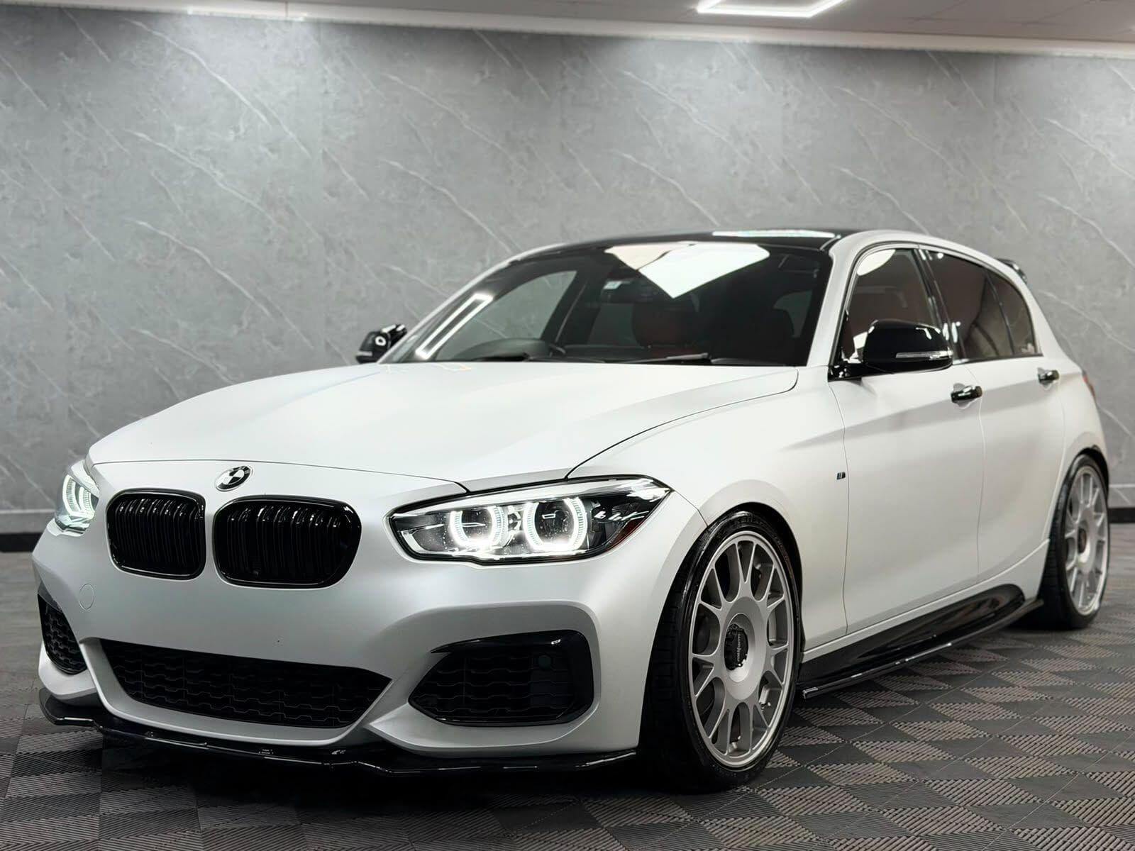 2017 BMW 1 Series - Thumbnail 13