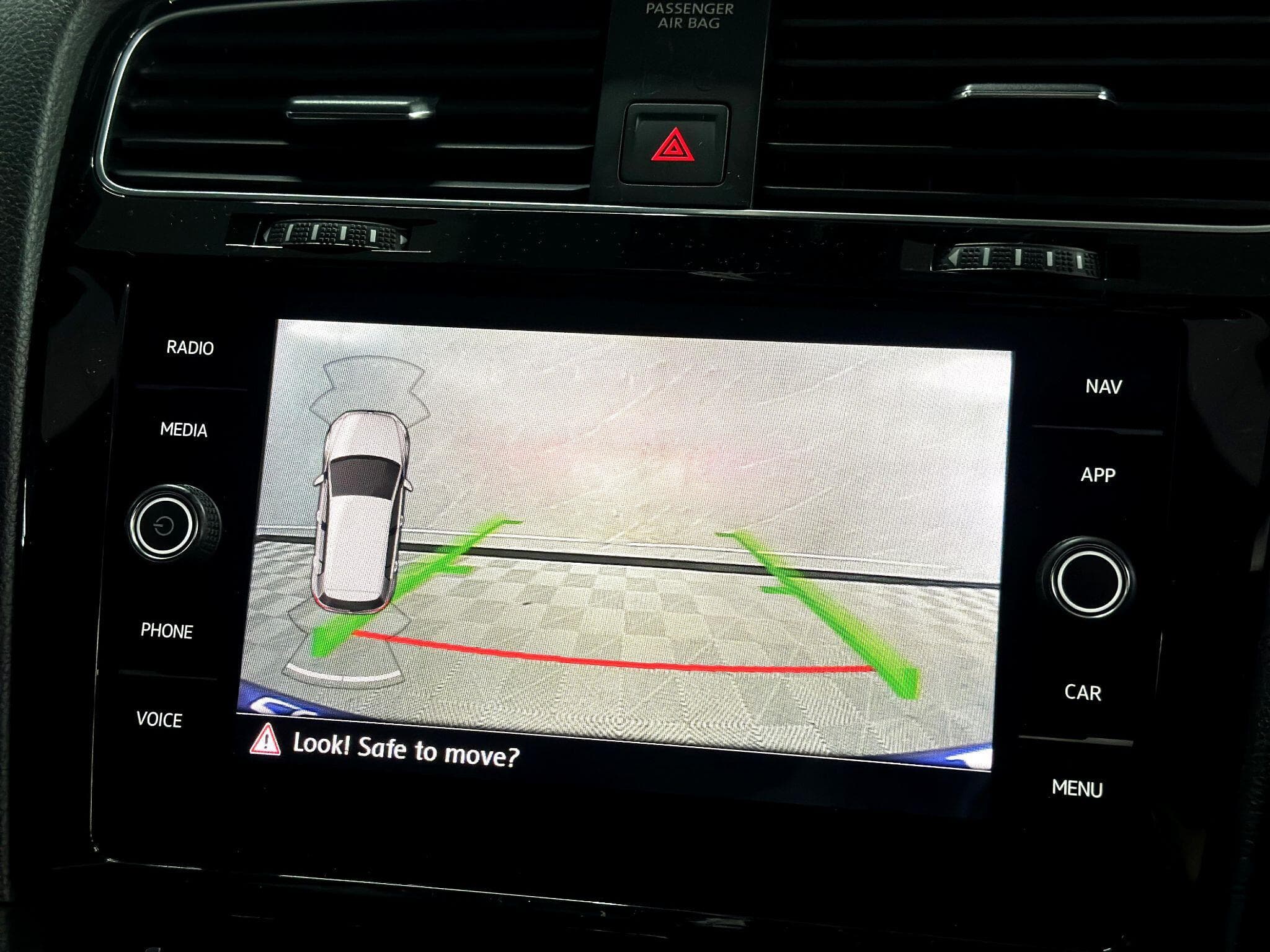 2019 Volkswagen Golf - Thumbnail 32