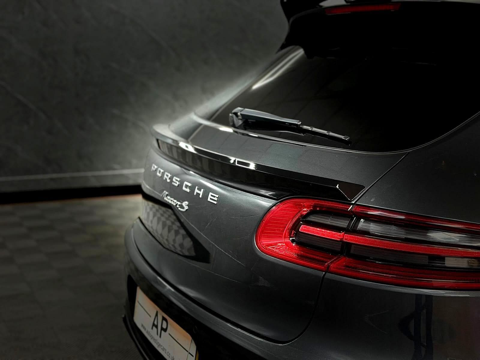 2017 Porsche Macan - Thumbnail 39