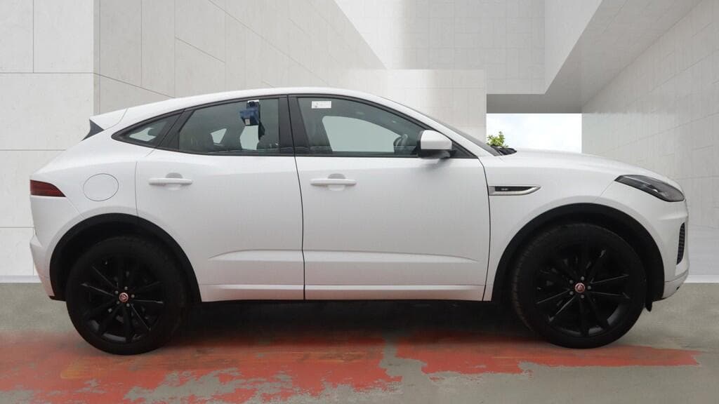 2019 Jaguar E-PACE - Thumbnail 3