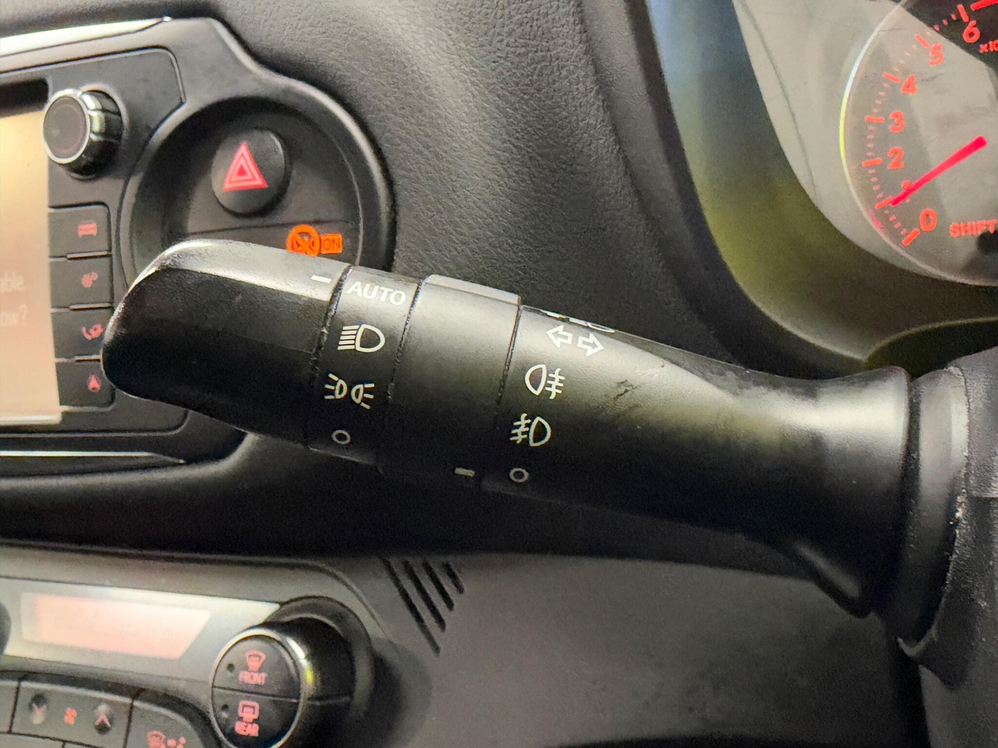 2014 Toyota Yaris - Thumbnail 24