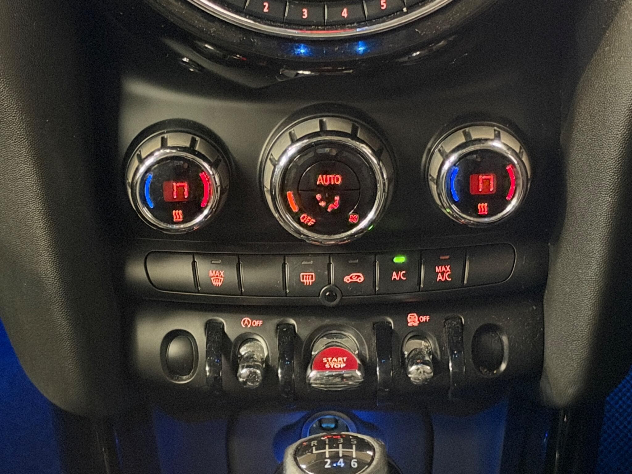 2017 MINI Hatch - Thumbnail 23