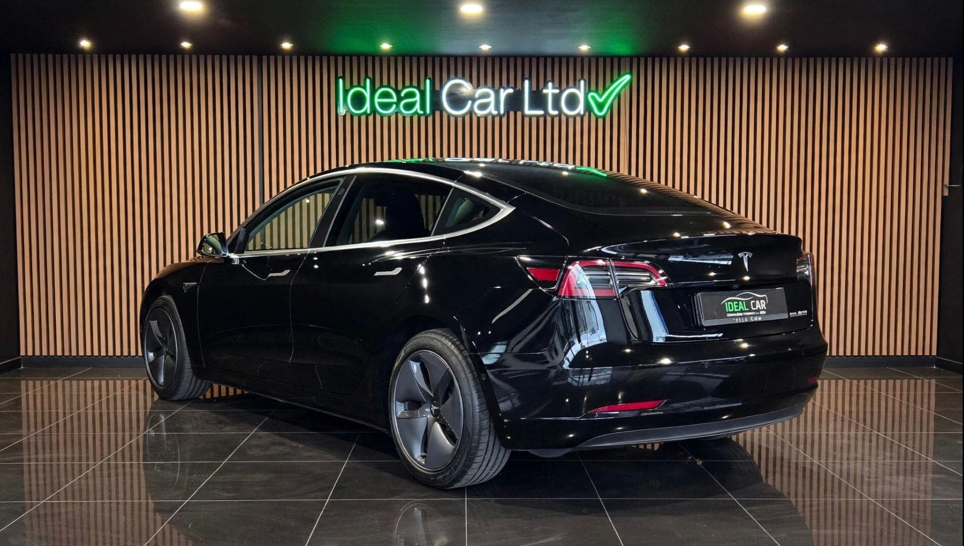 2019 Tesla Model 3 - Image 2