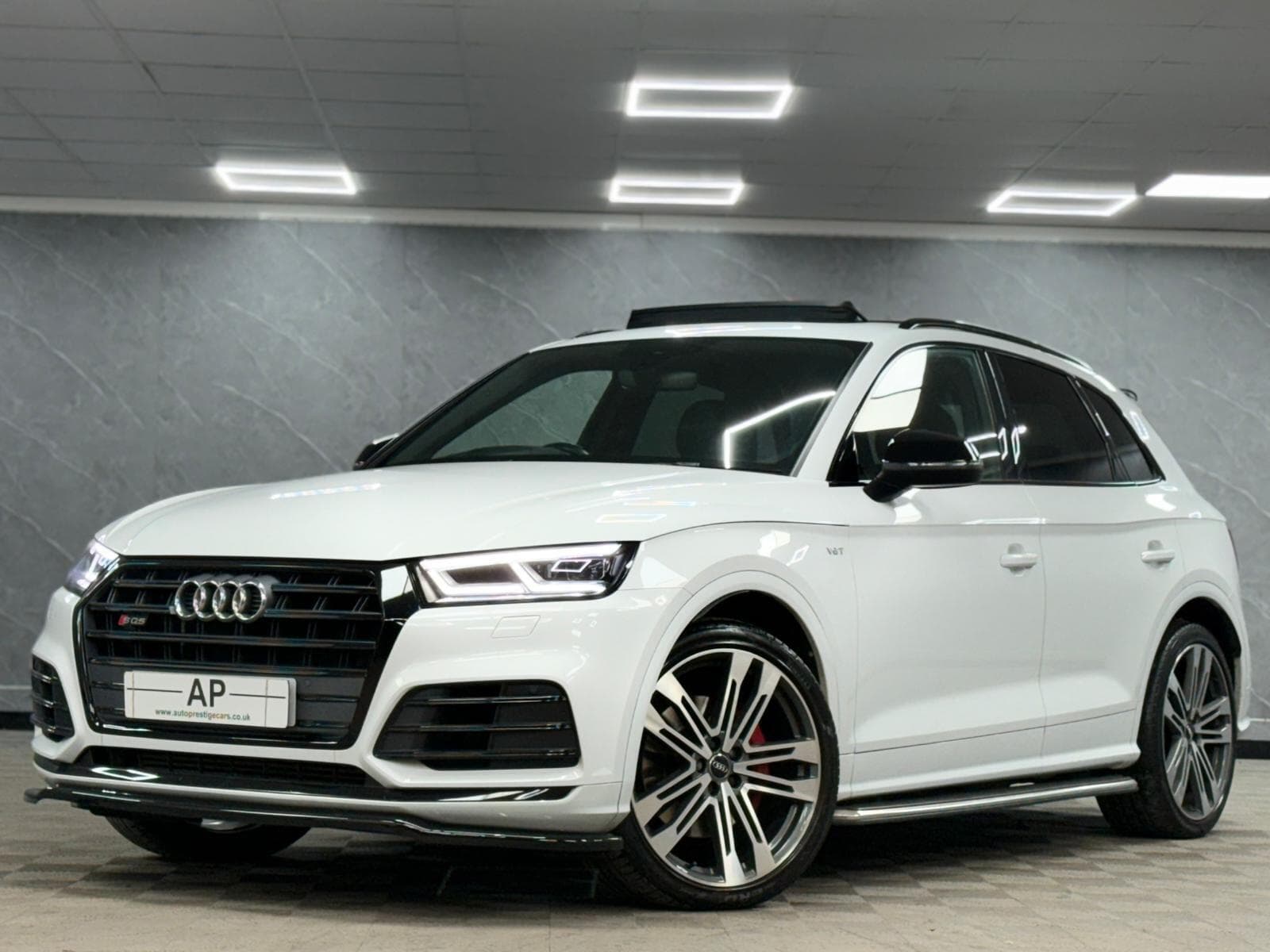 2018 Audi SQ5 - Thumbnail 2