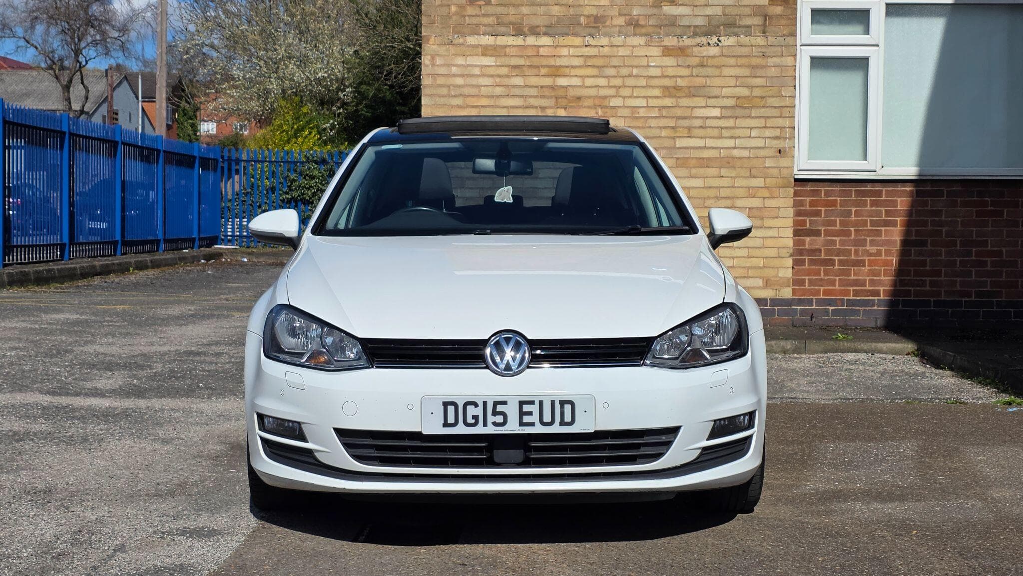 2015 Volkswagen Golf - Thumbnail 2