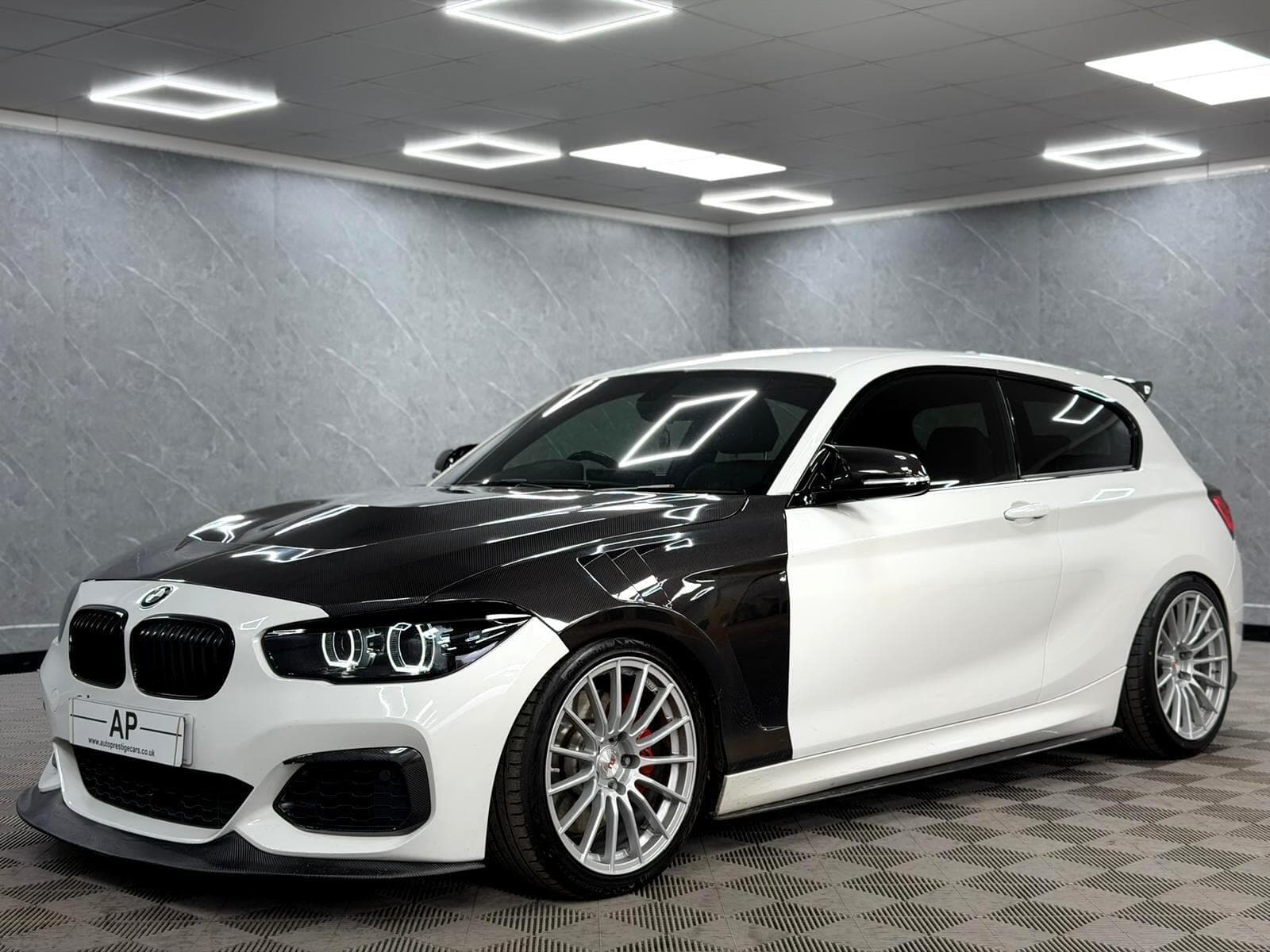 2019 BMW 1 Series - Thumbnail 16