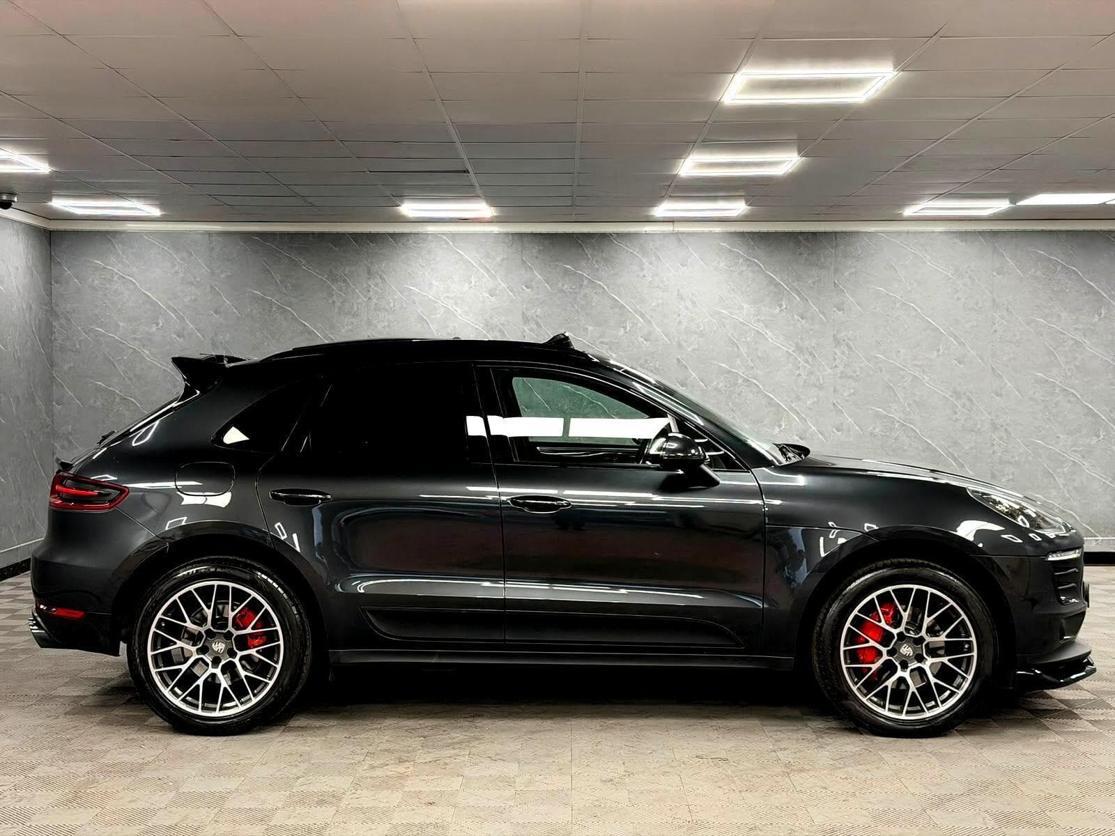 2017 Porsche Macan - Thumbnail 29
