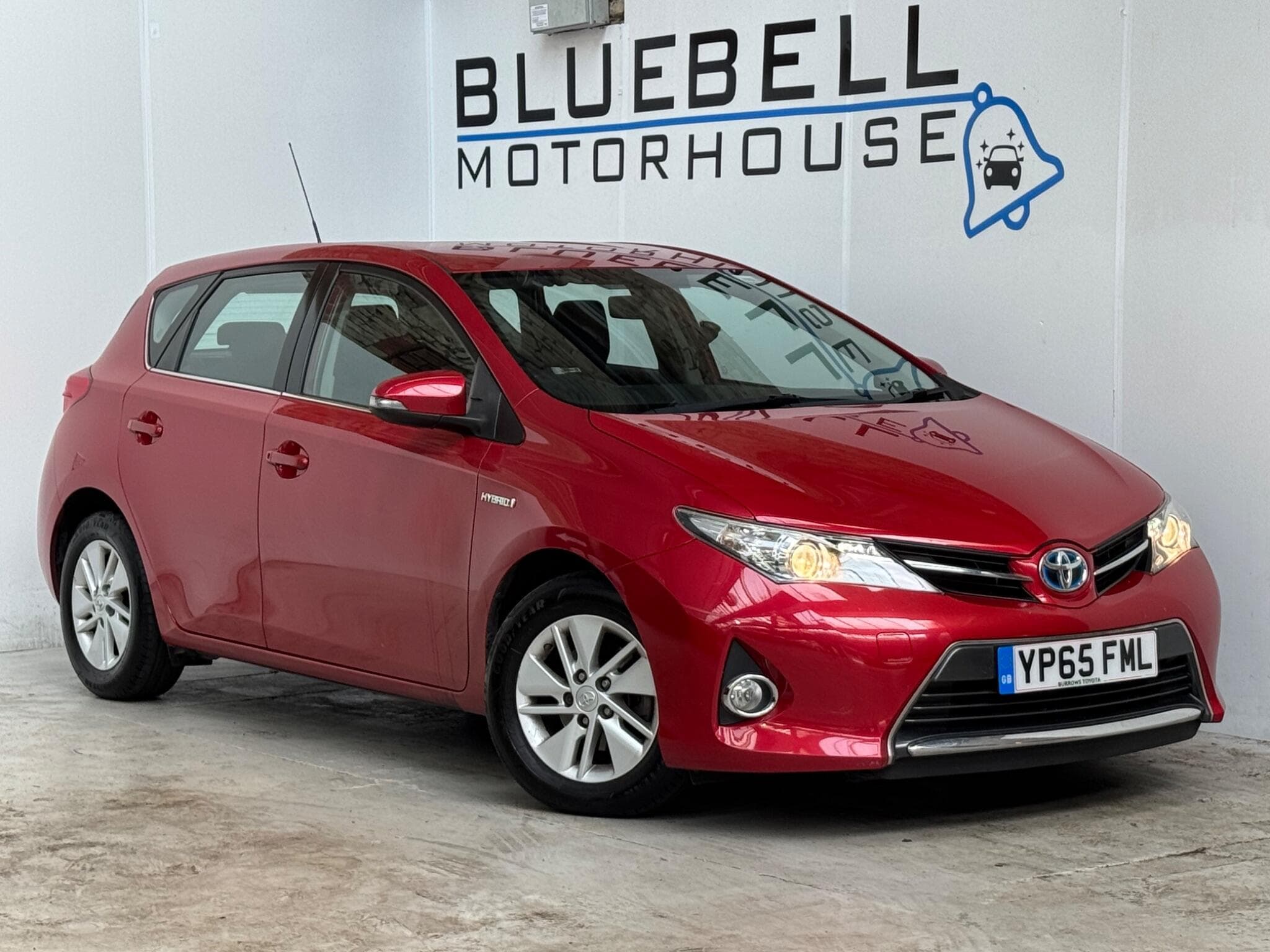 2015 Toyota Auris - Main
