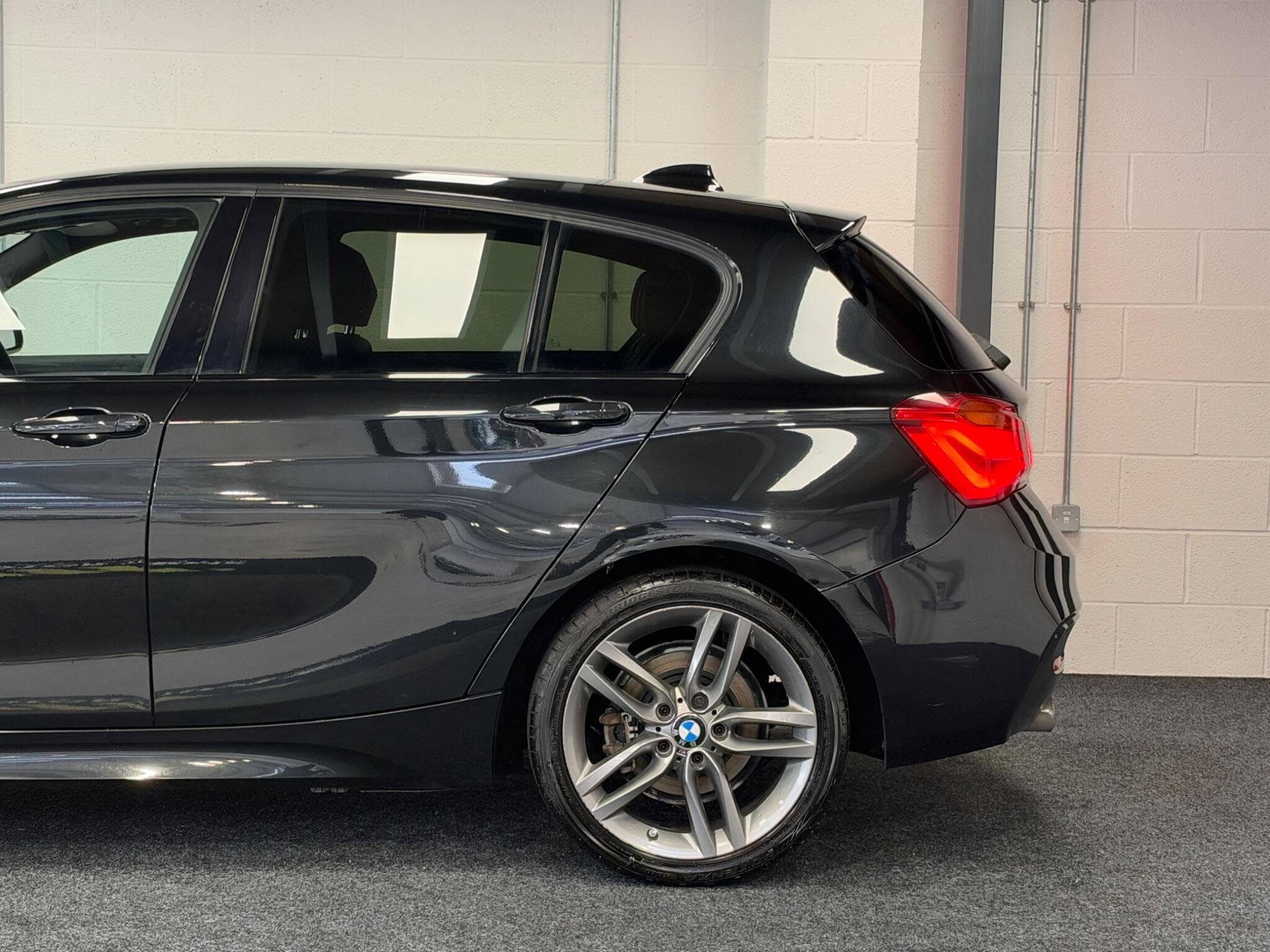 2019 BMW 1 Series - Thumbnail 28