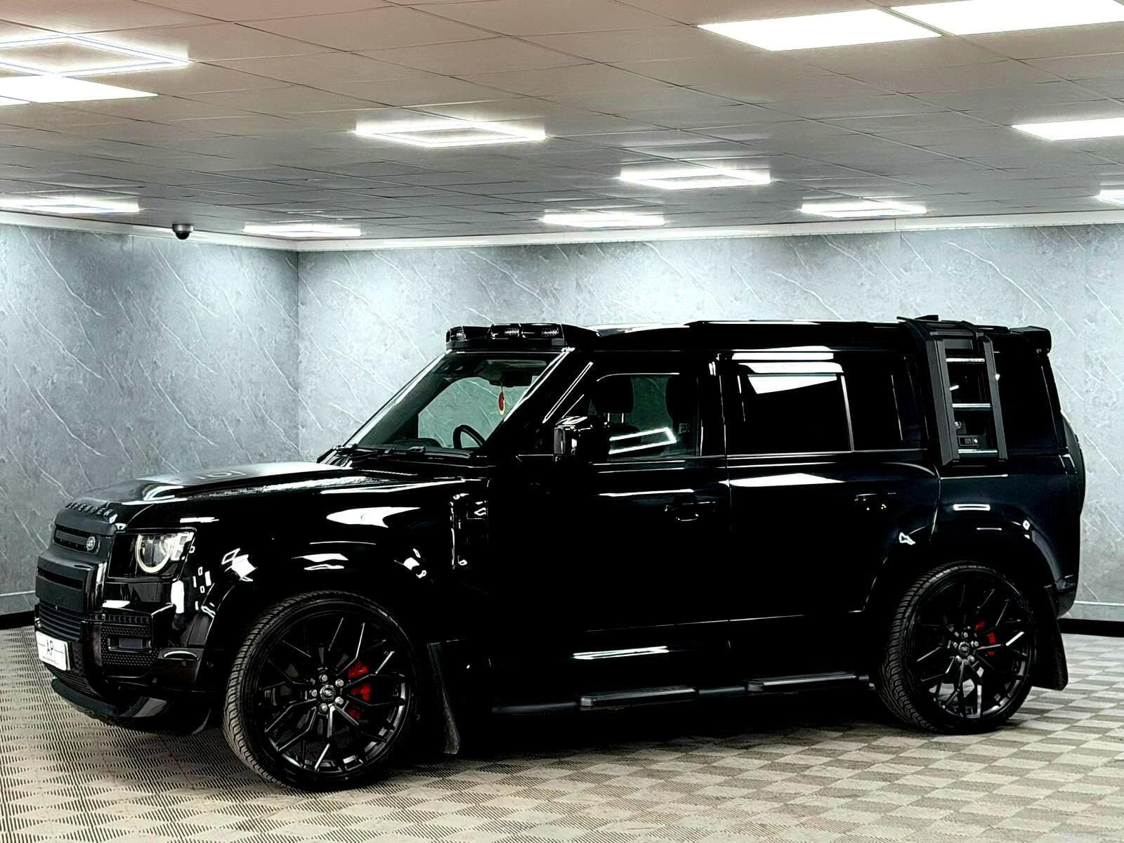 2024 Land Rover Defender 110 - Thumbnail 7