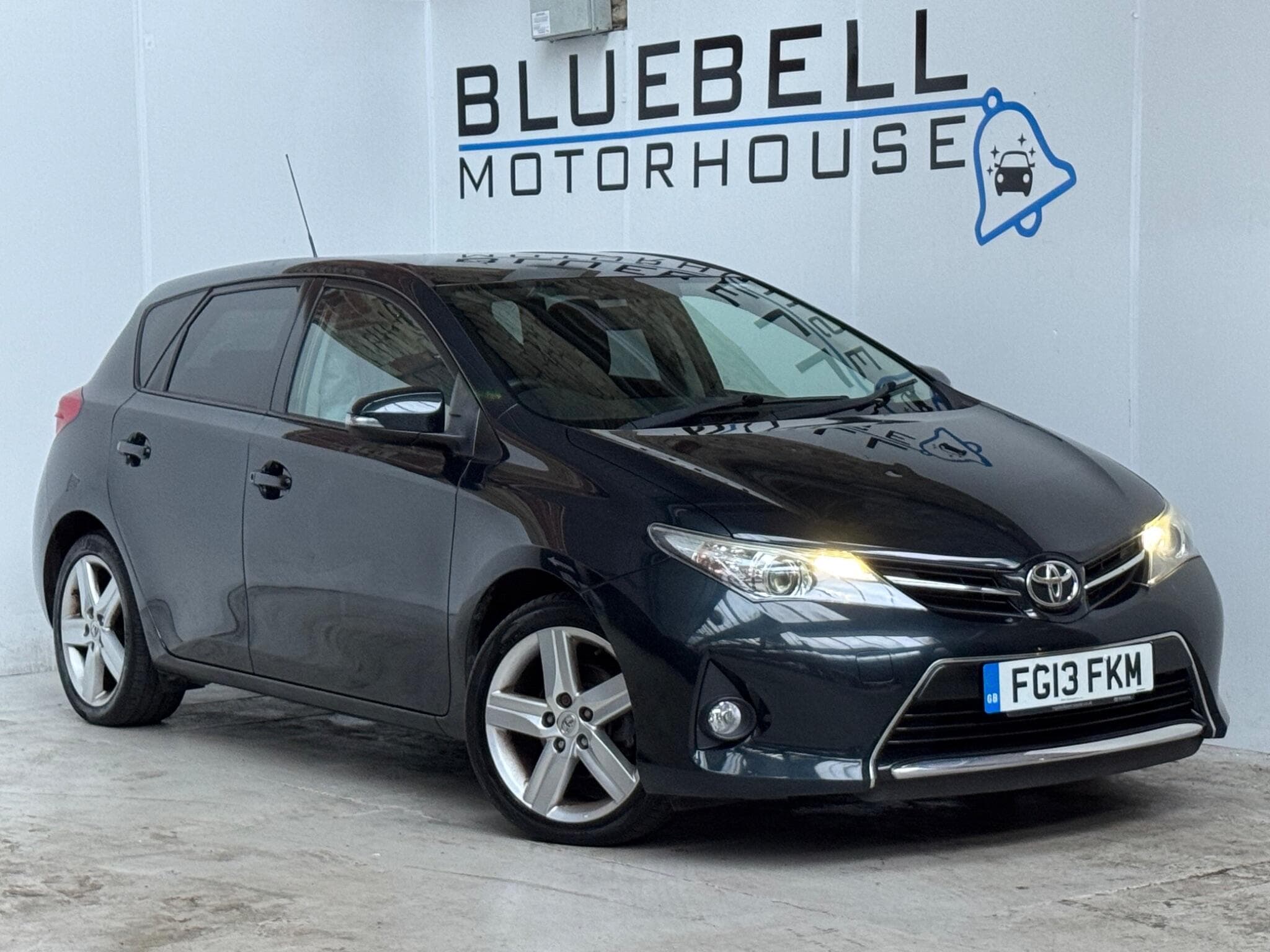 2013 Toyota Auris - Image 1