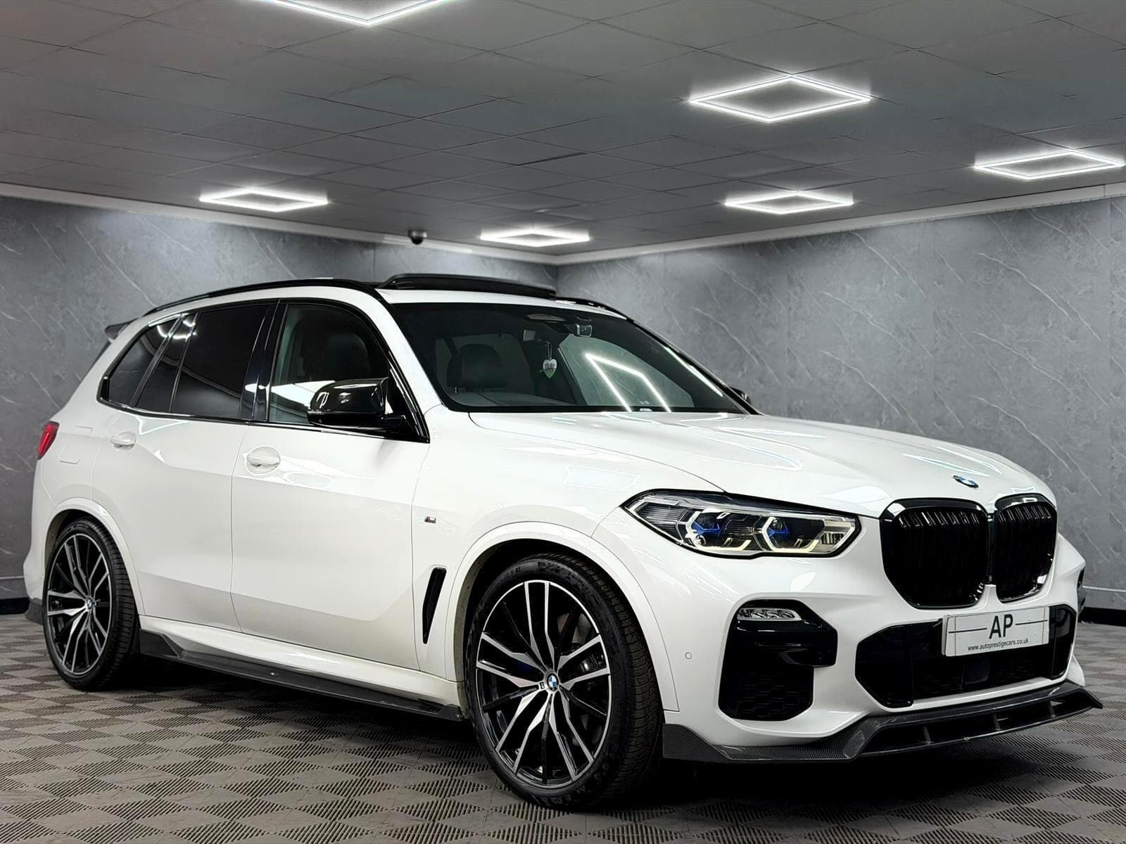 2018 BMW X5 - Thumbnail 29