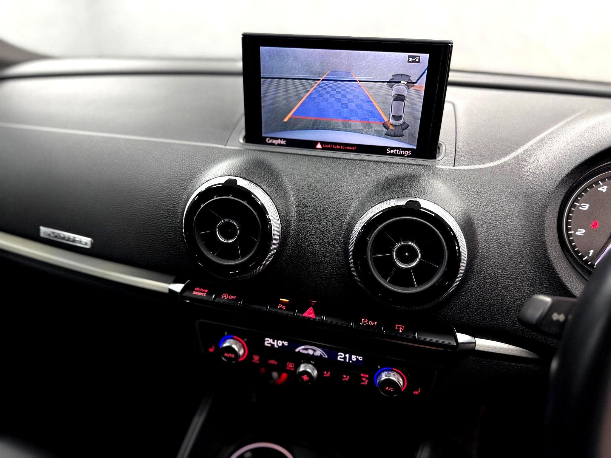 2015 Audi S3 - Thumbnail 42