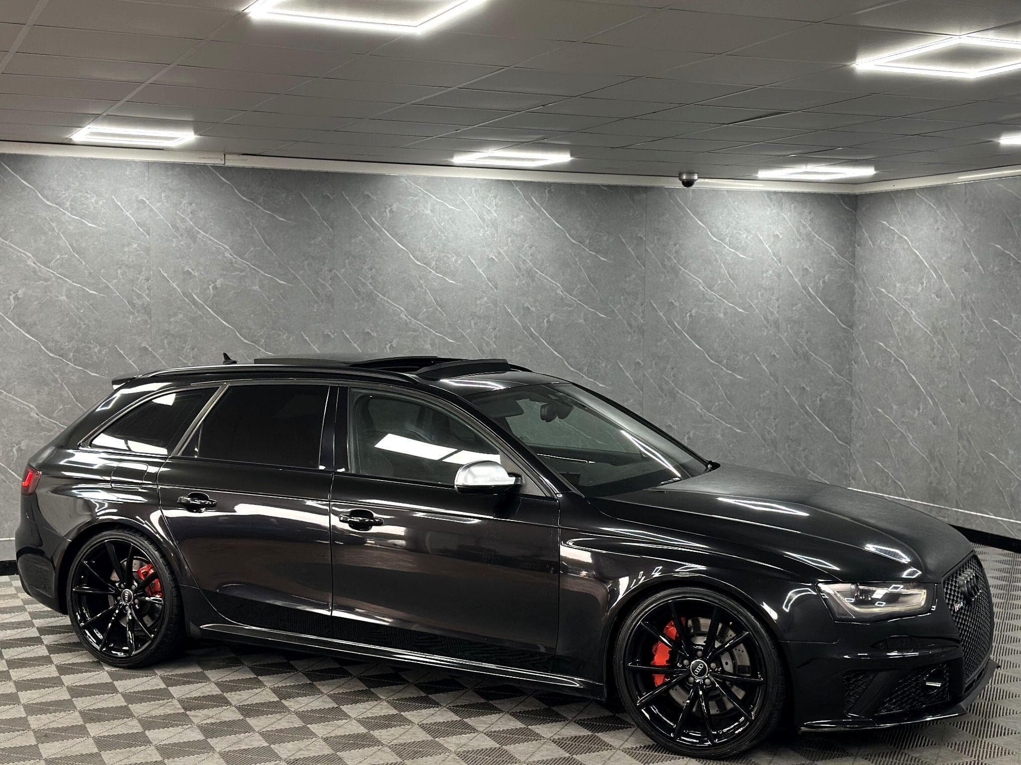 2013 Audi RS4 Avant - Image 1