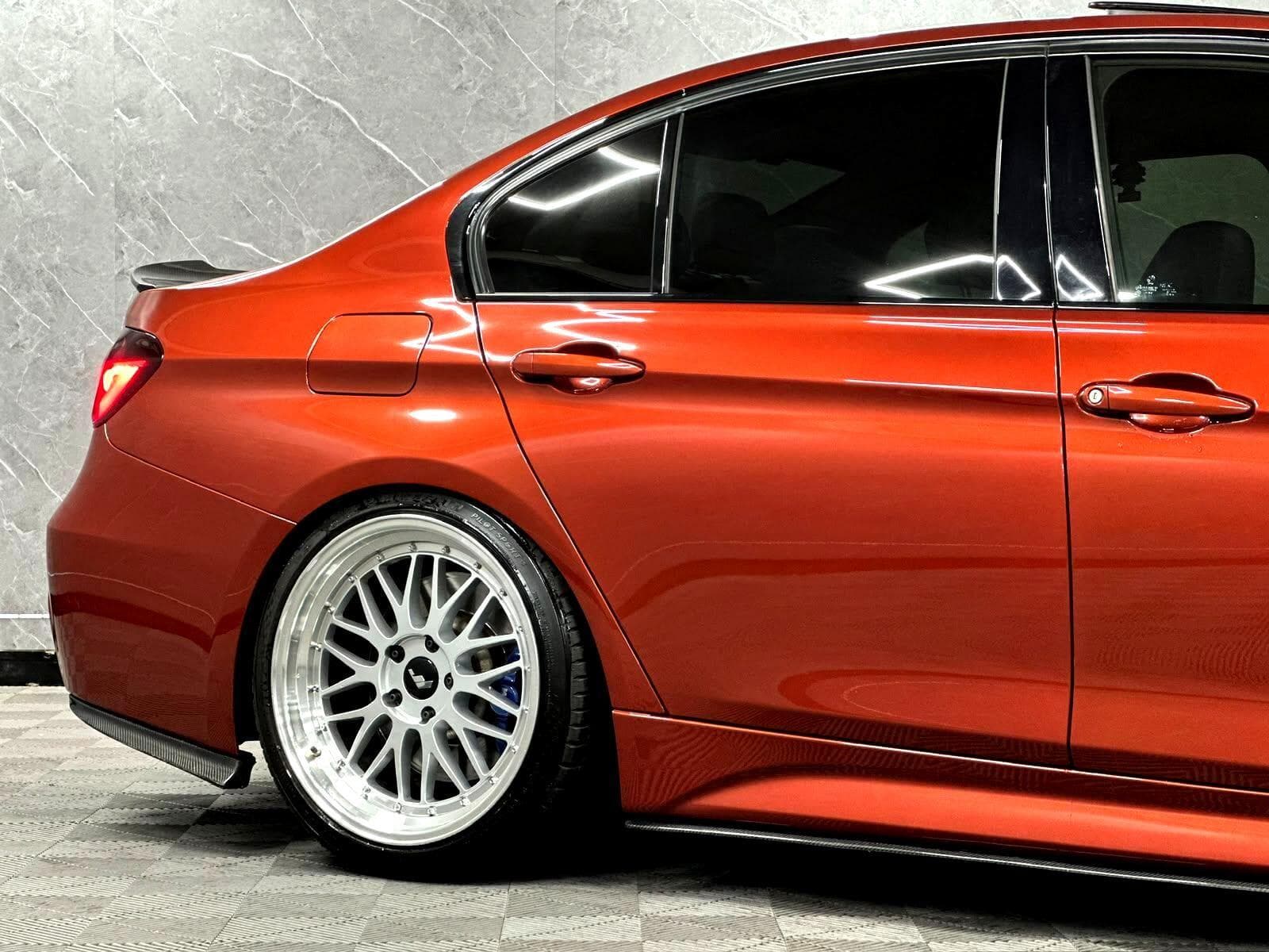 2017 BMW 3 Series - Thumbnail 49