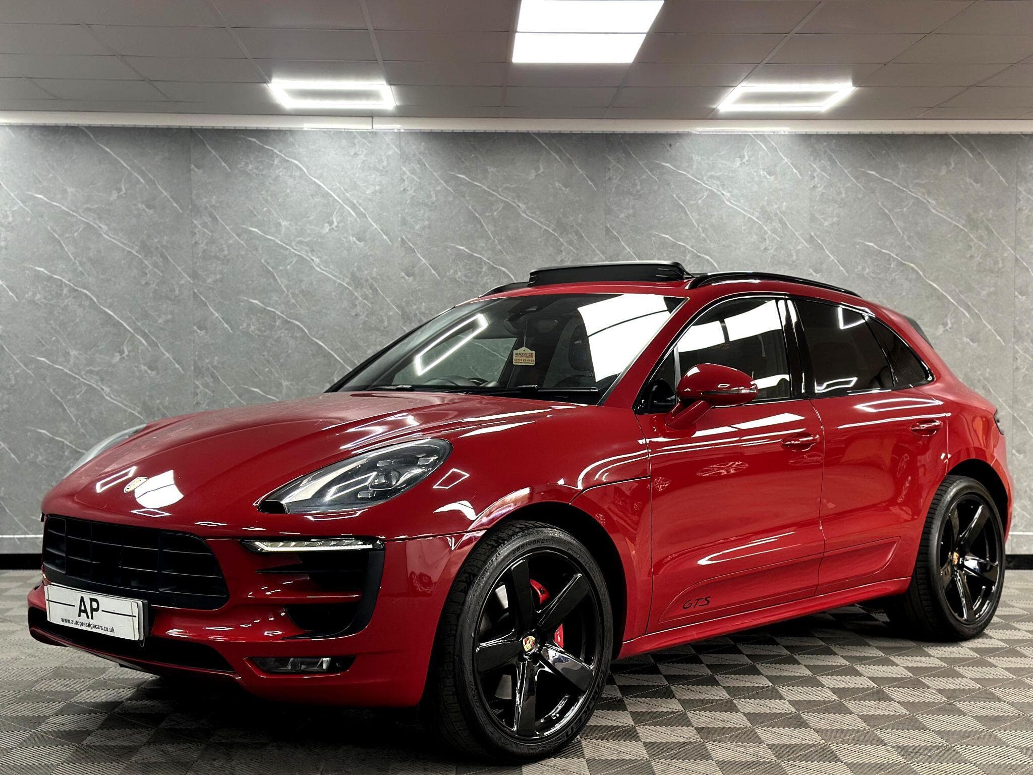2016 Porsche Macan - Thumbnail 25