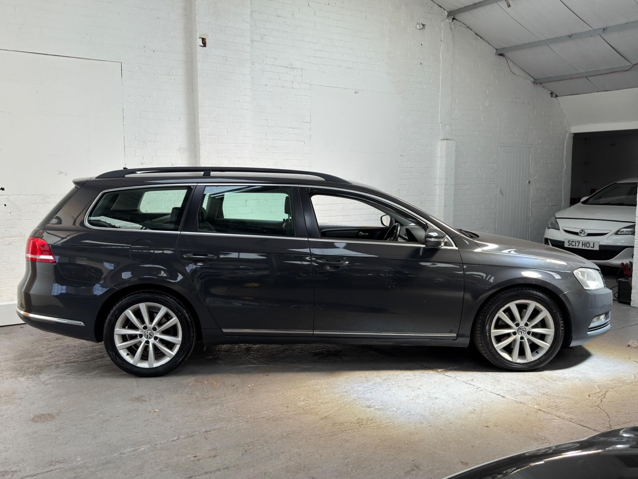 2014 Volkswagen Passat - Thumbnail 9