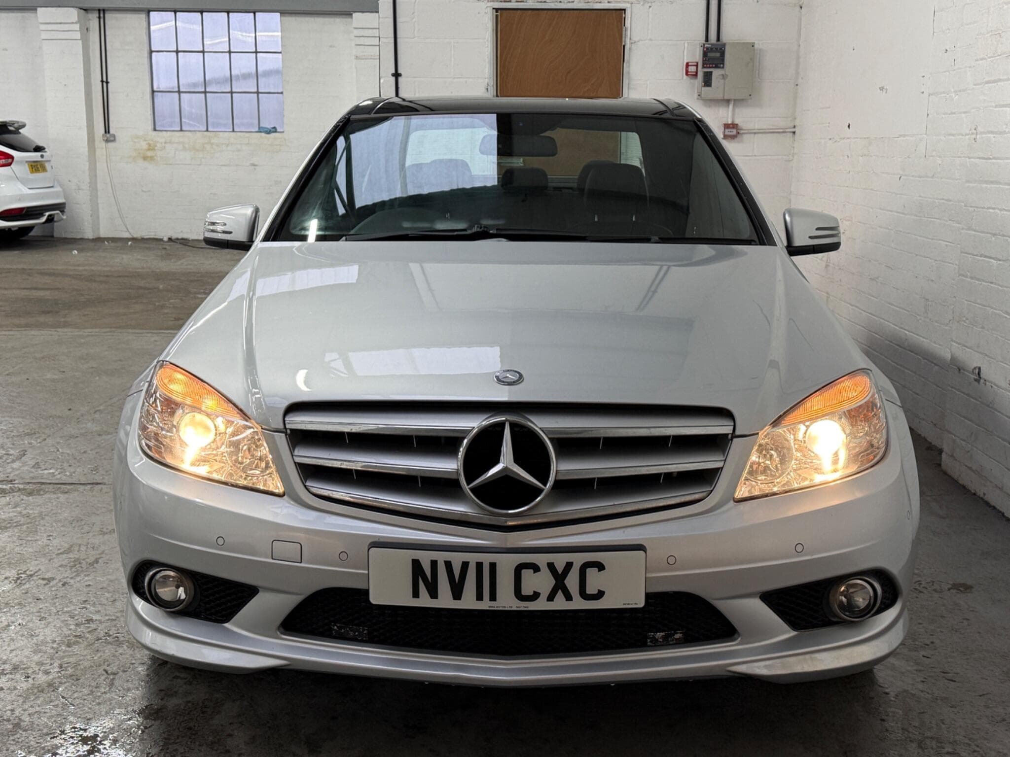 2011 Mercedes-Benz C Class - Thumbnail 2