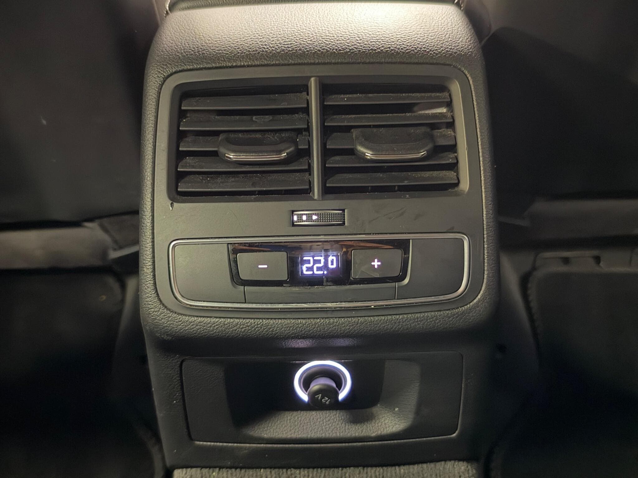 2016 Audi A4 - Thumbnail 26