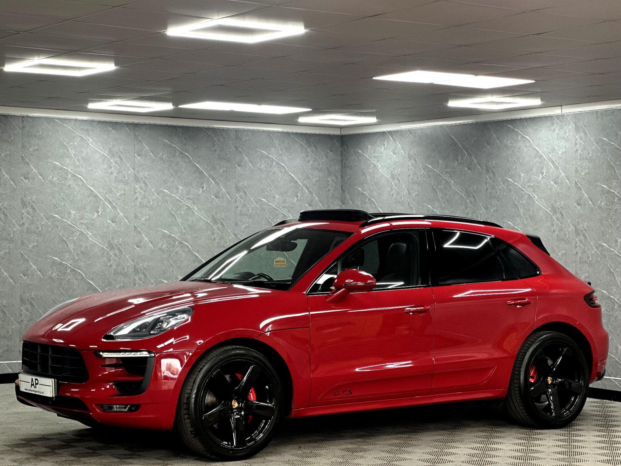 2016 Porsche Macan - Thumbnail 19