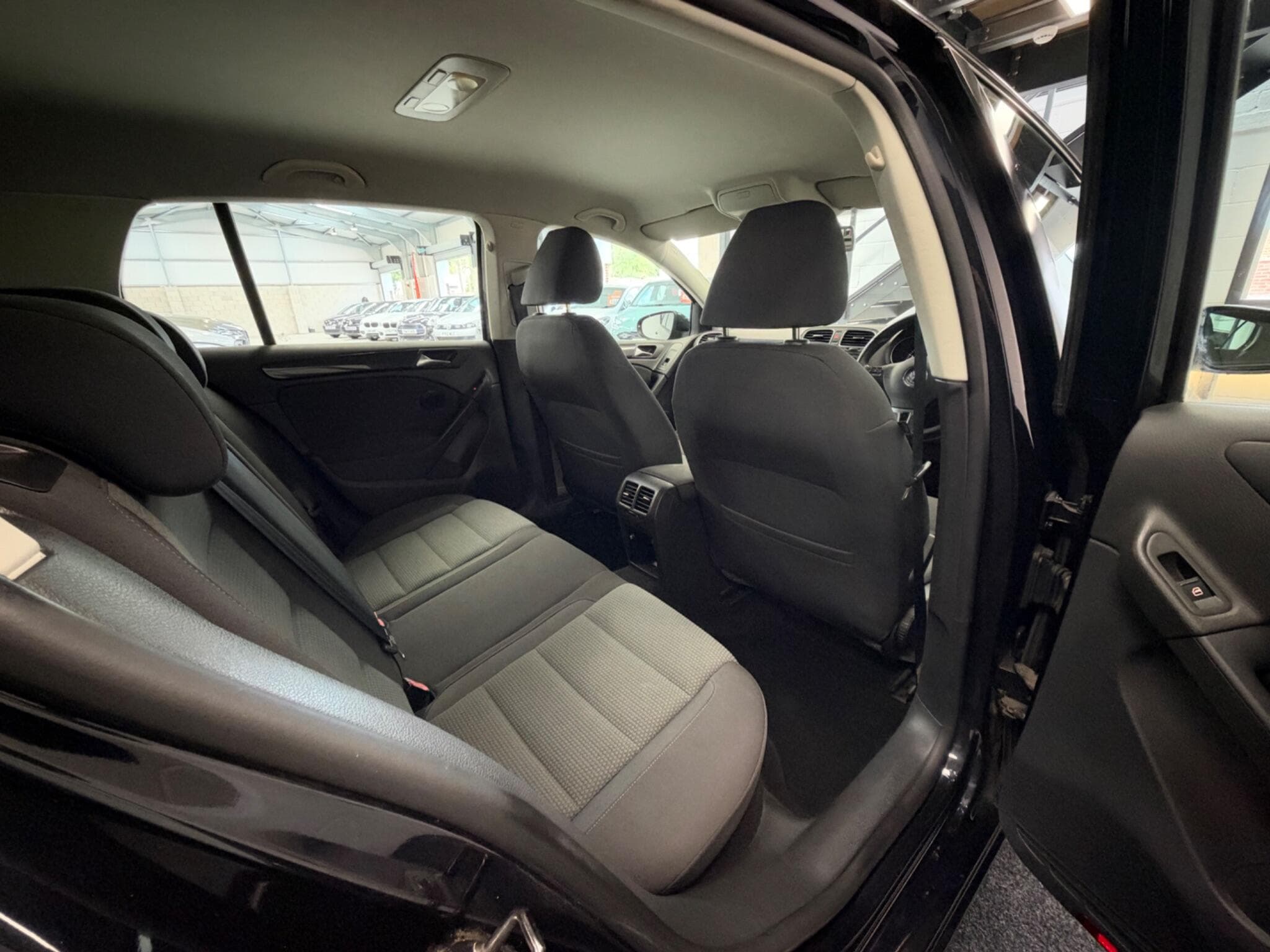 2011 Volkswagen Golf - Thumbnail 20