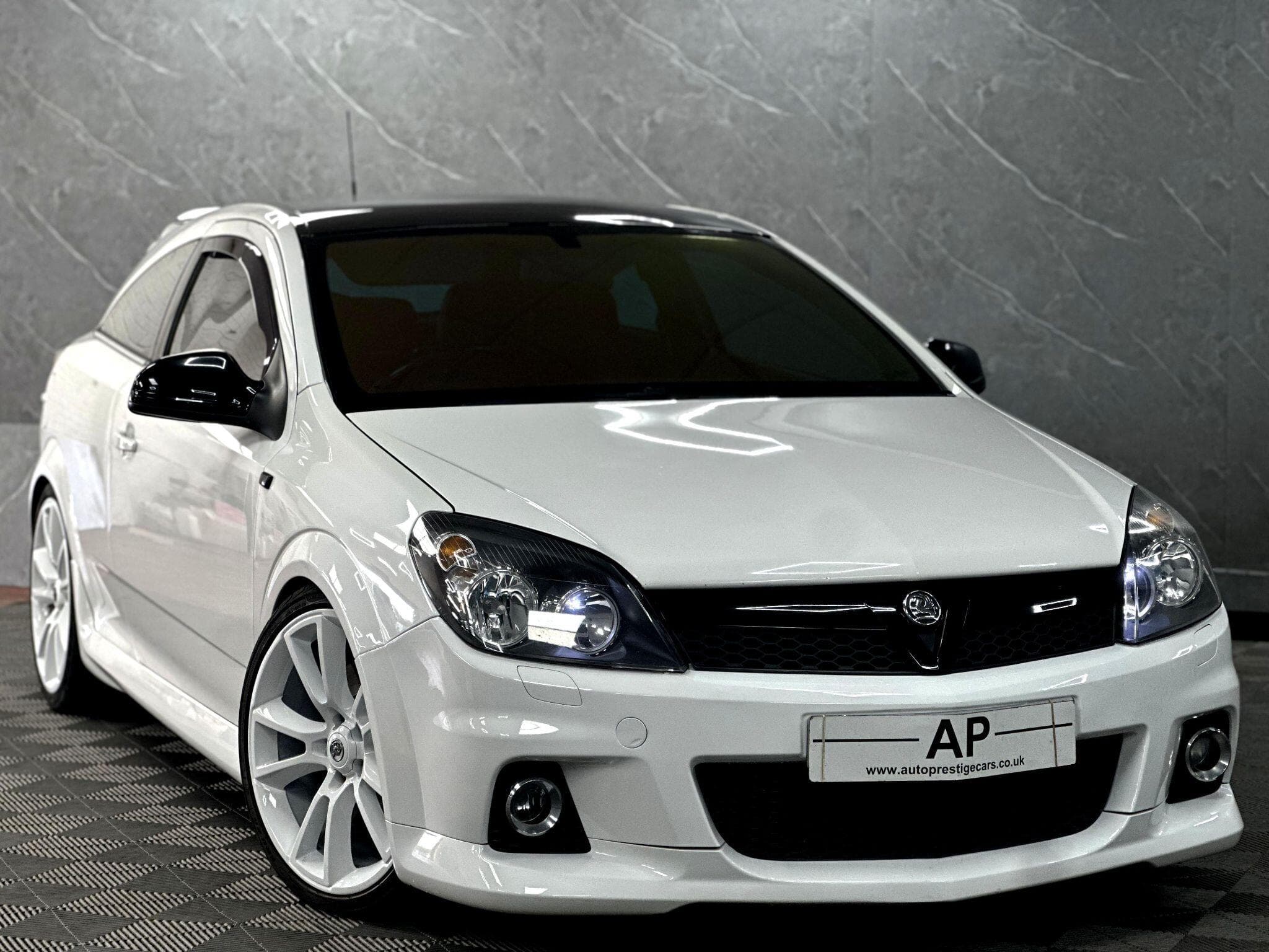 2010 Vauxhall Astra - Thumbnail 24