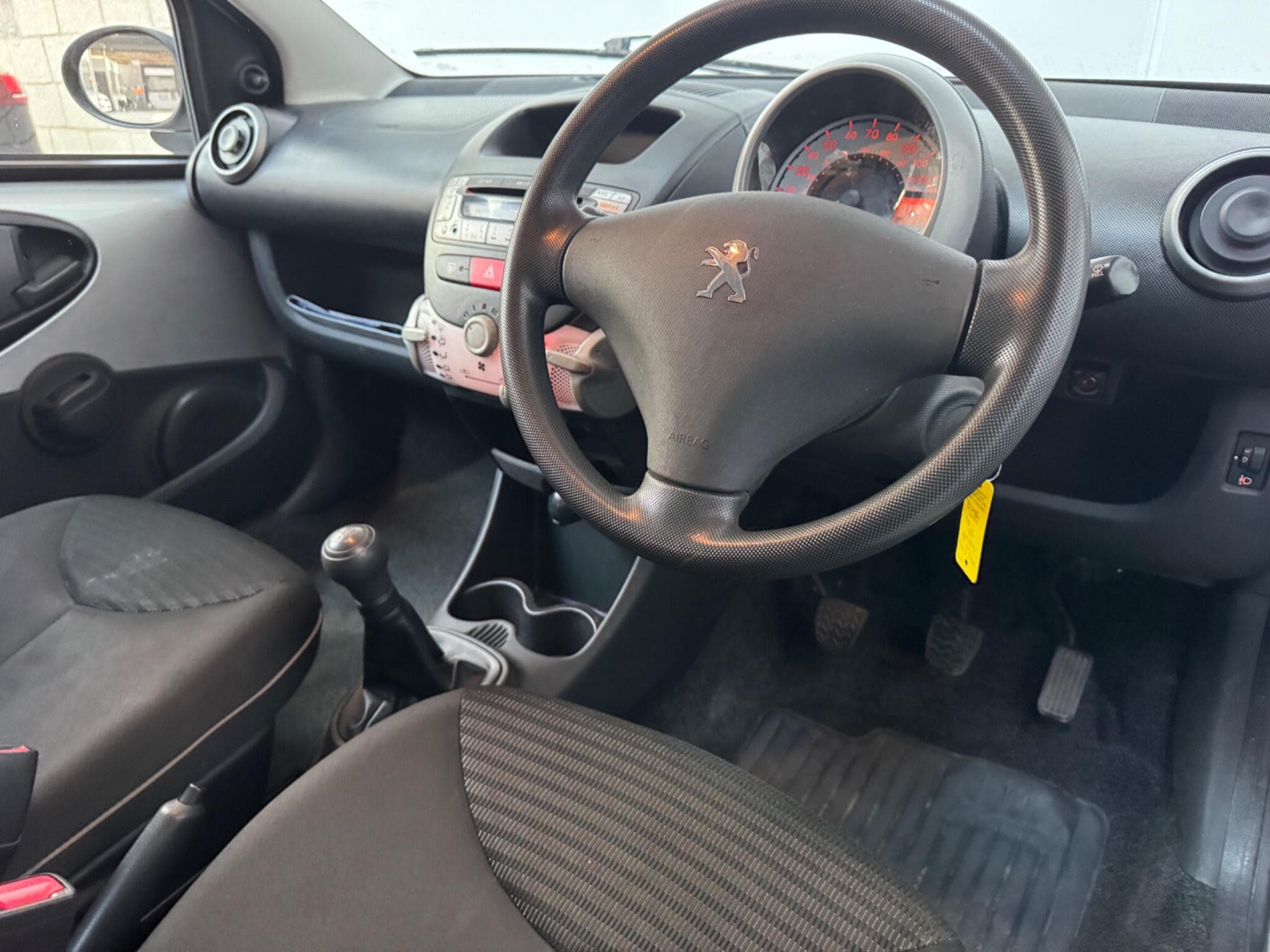 2012 Peugeot 107 - Thumbnail 3