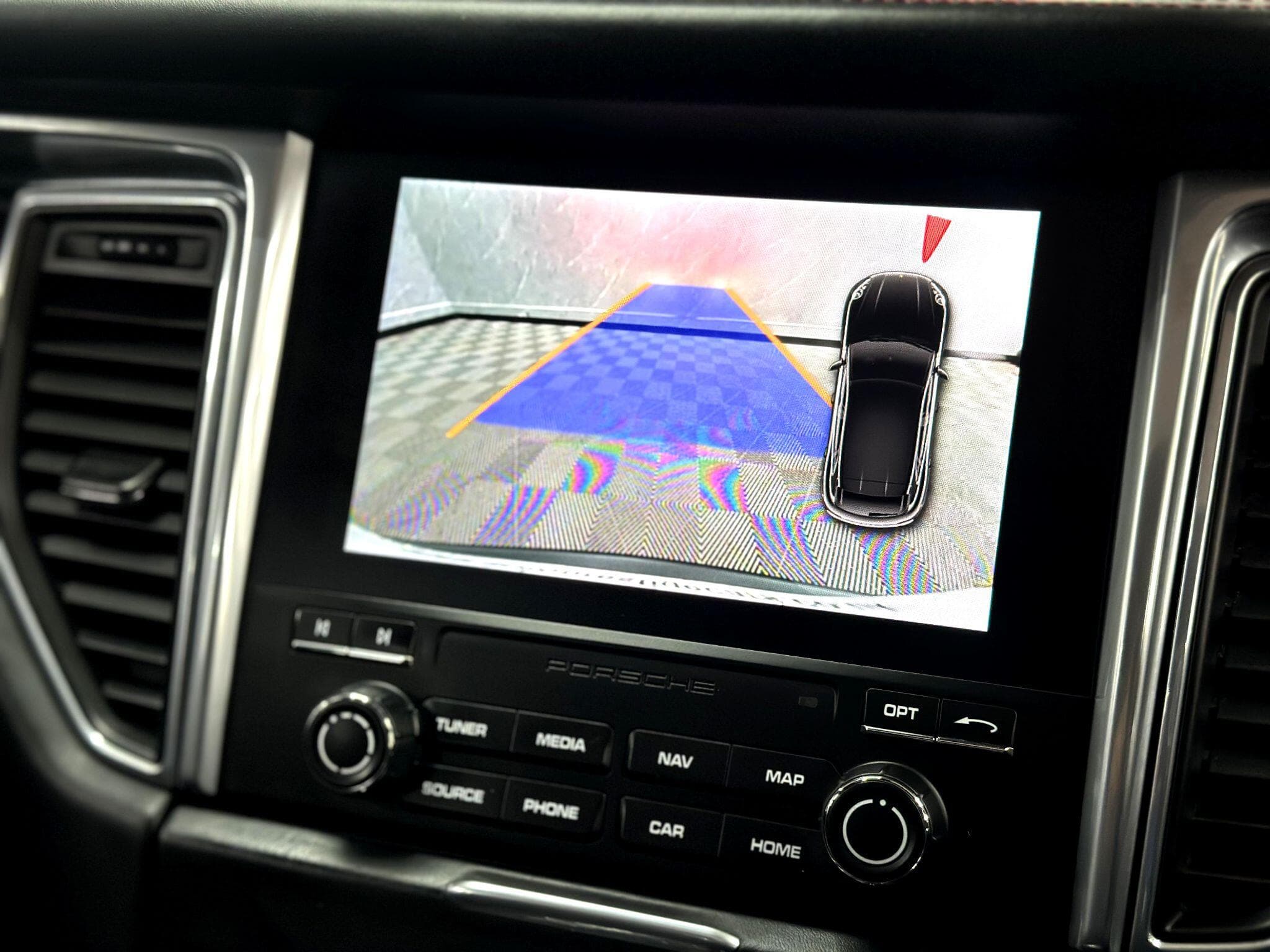 2016 Porsche Macan - Thumbnail 34