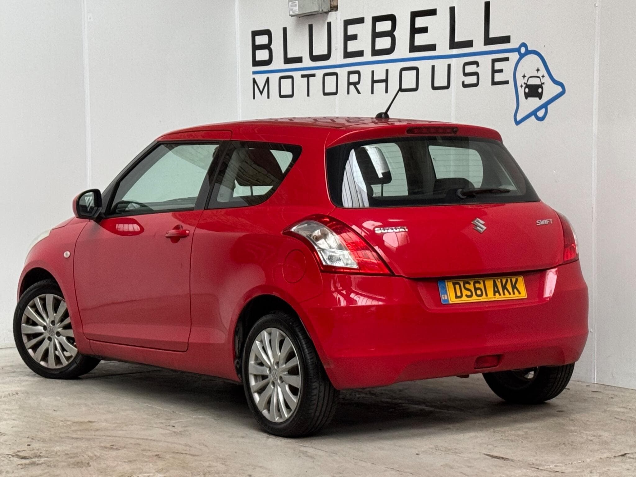 2012 Suzuki Swift - Thumbnail 5