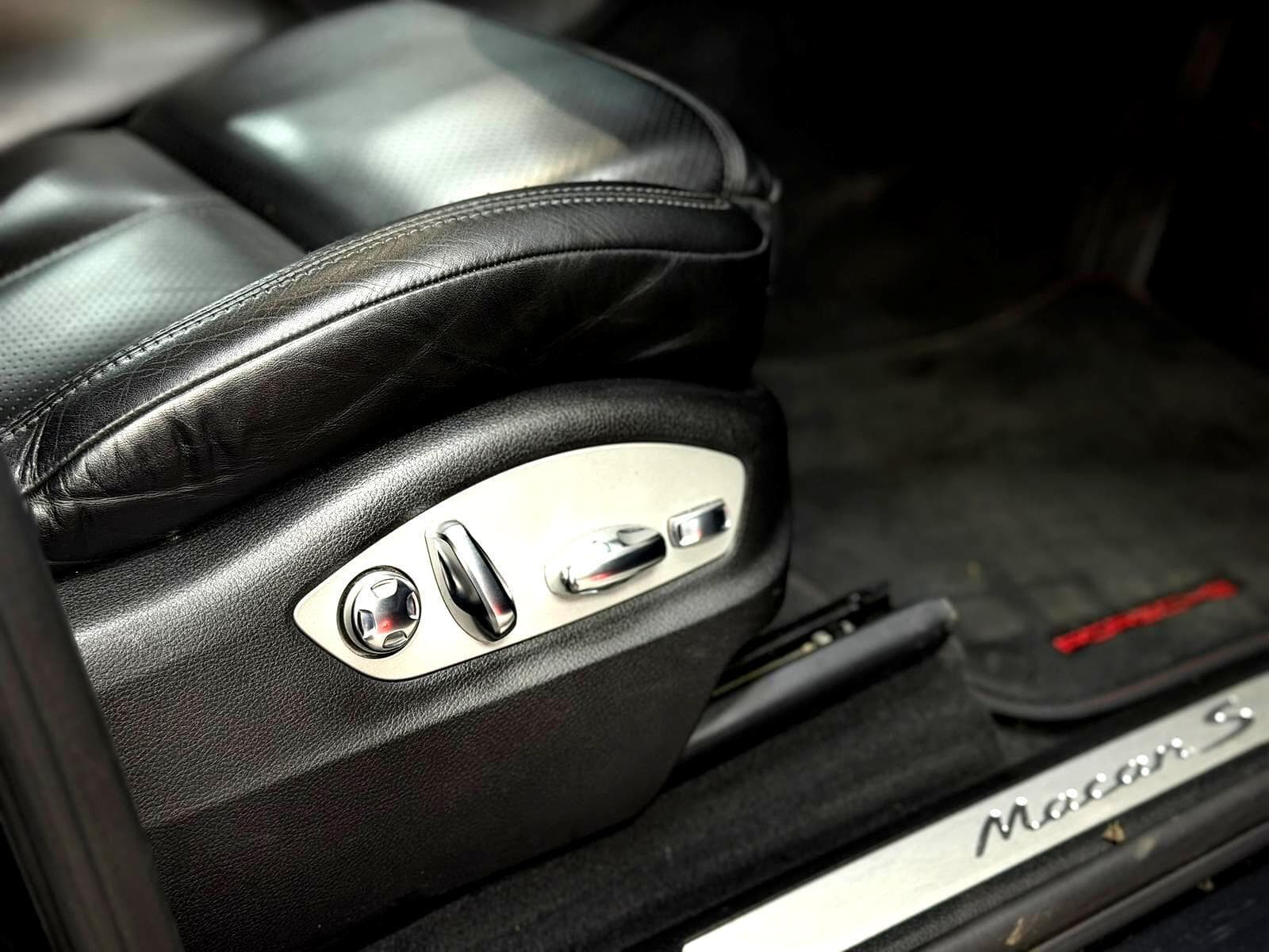 2017 Porsche Macan - Thumbnail 30