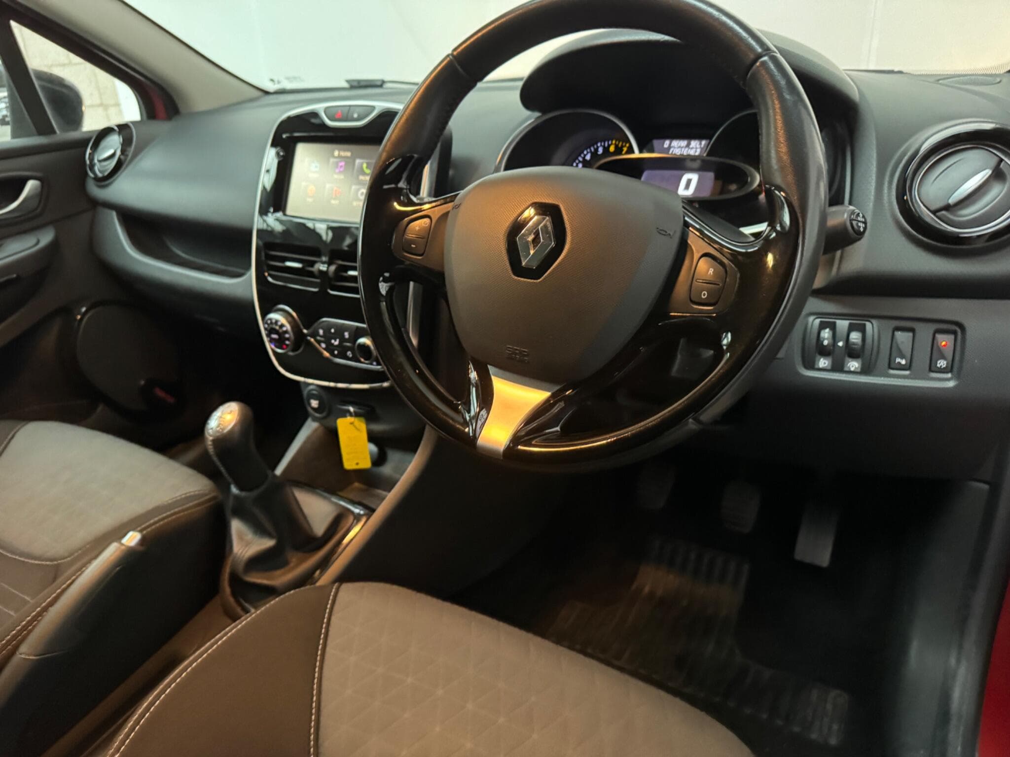 2015 Renault Clio - Image 4