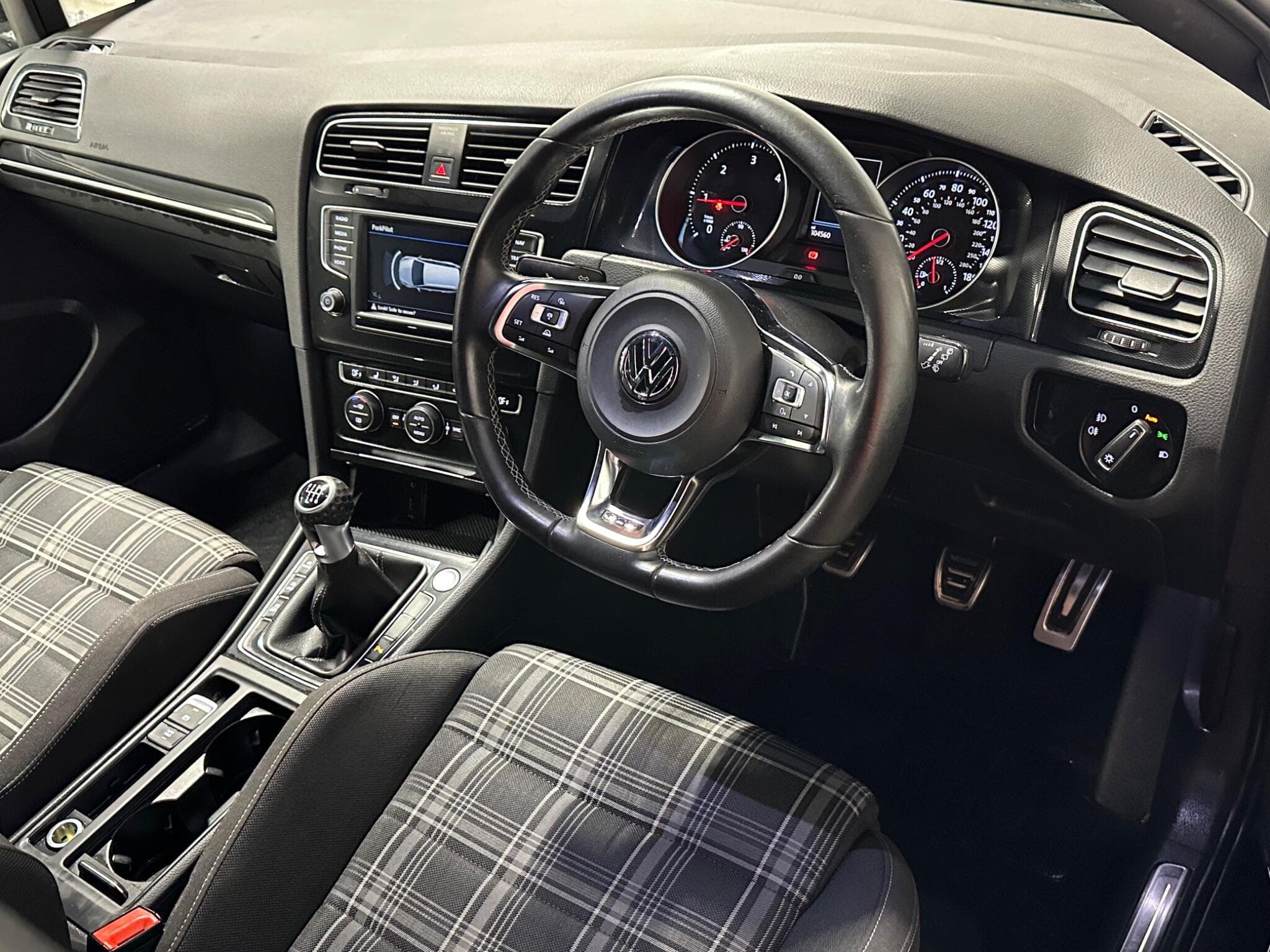 2016 Volkswagen Golf - Thumbnail 4