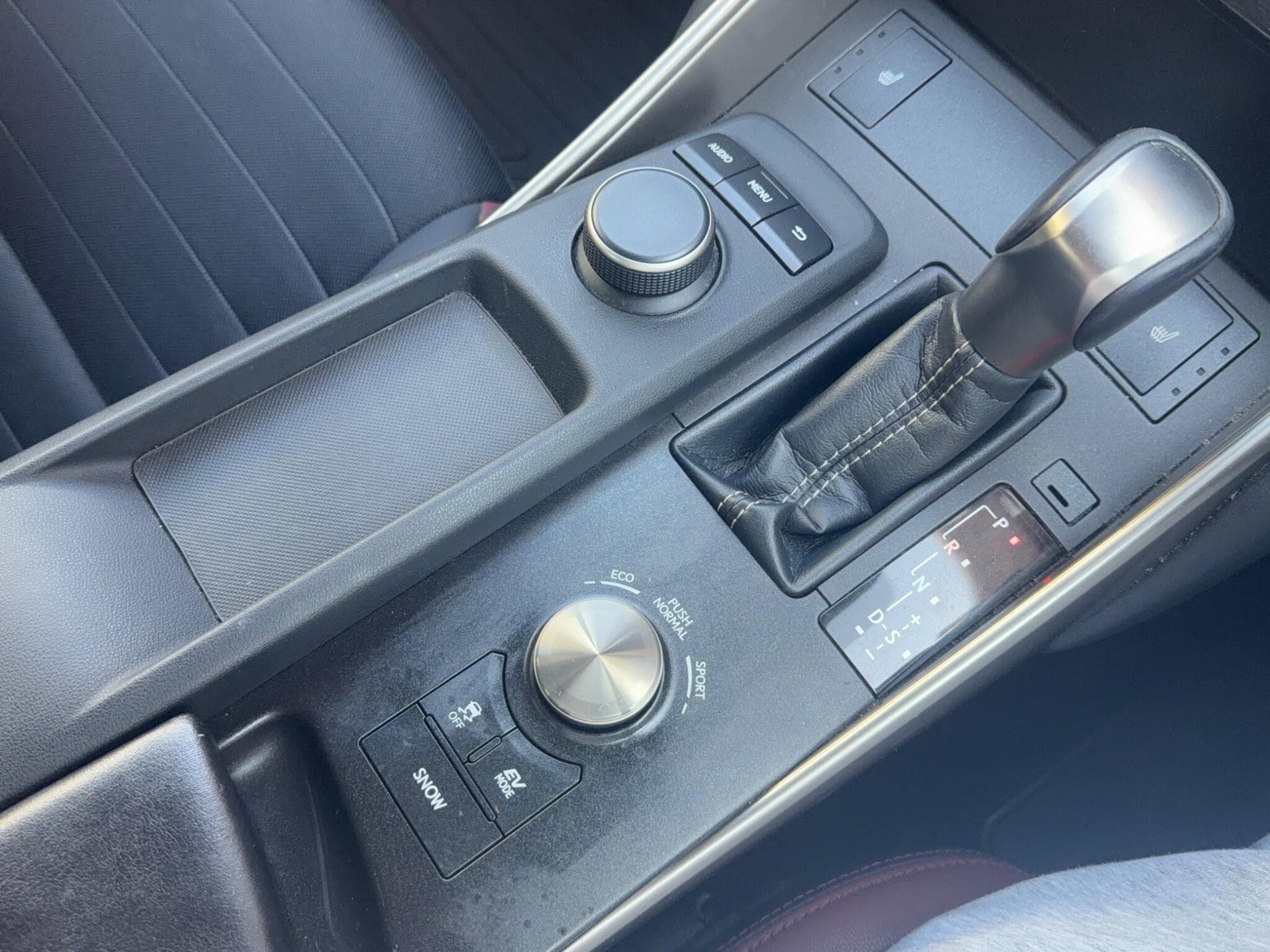 2017 Lexus IS - Thumbnail 20