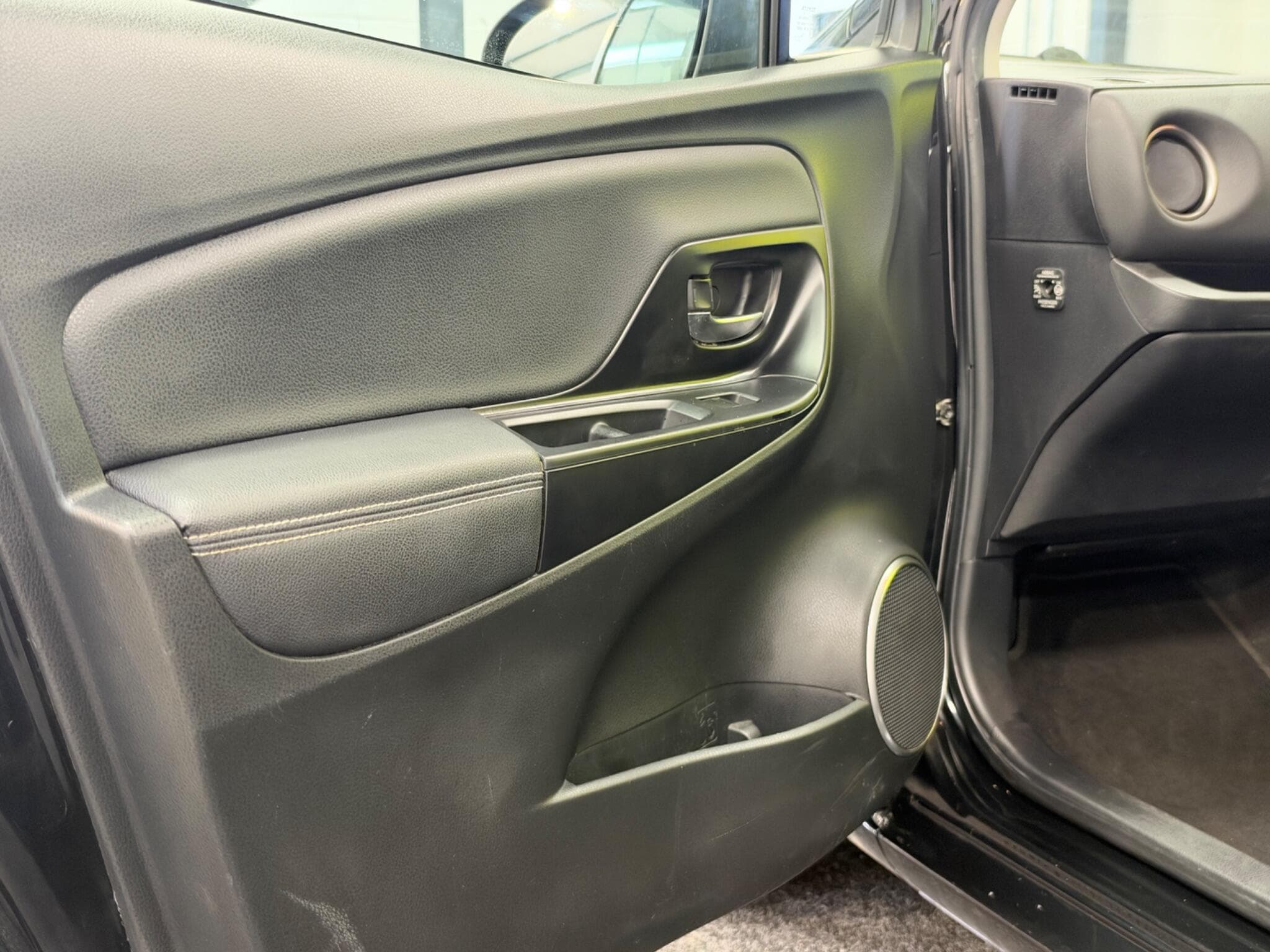 2014 Toyota Yaris - Thumbnail 27