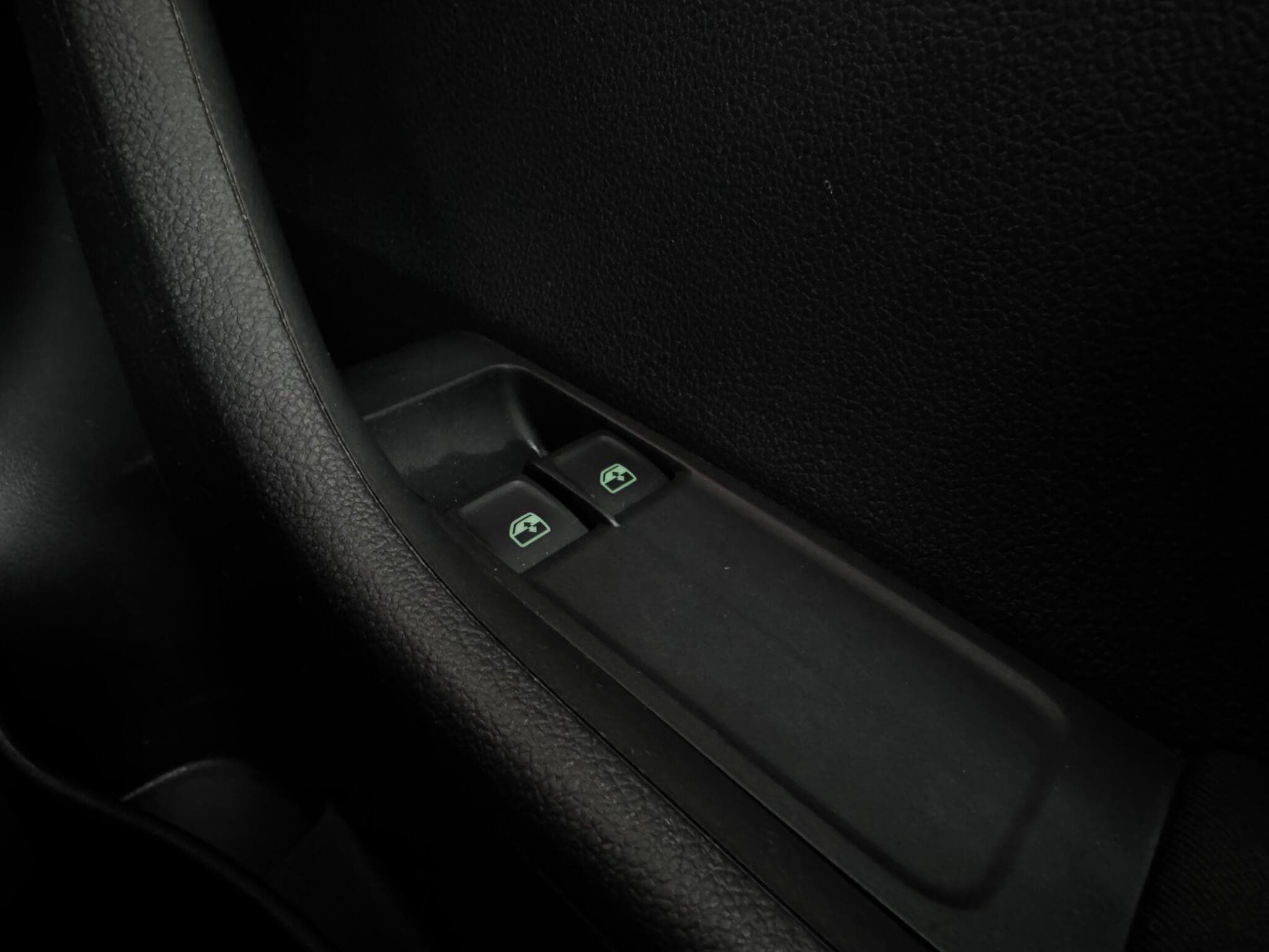 2015 Skoda Fabia - Thumbnail 24