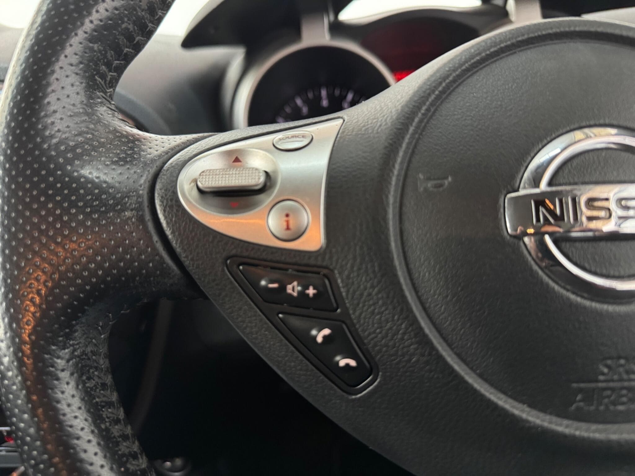 2015 Nissan Juke - Thumbnail 14