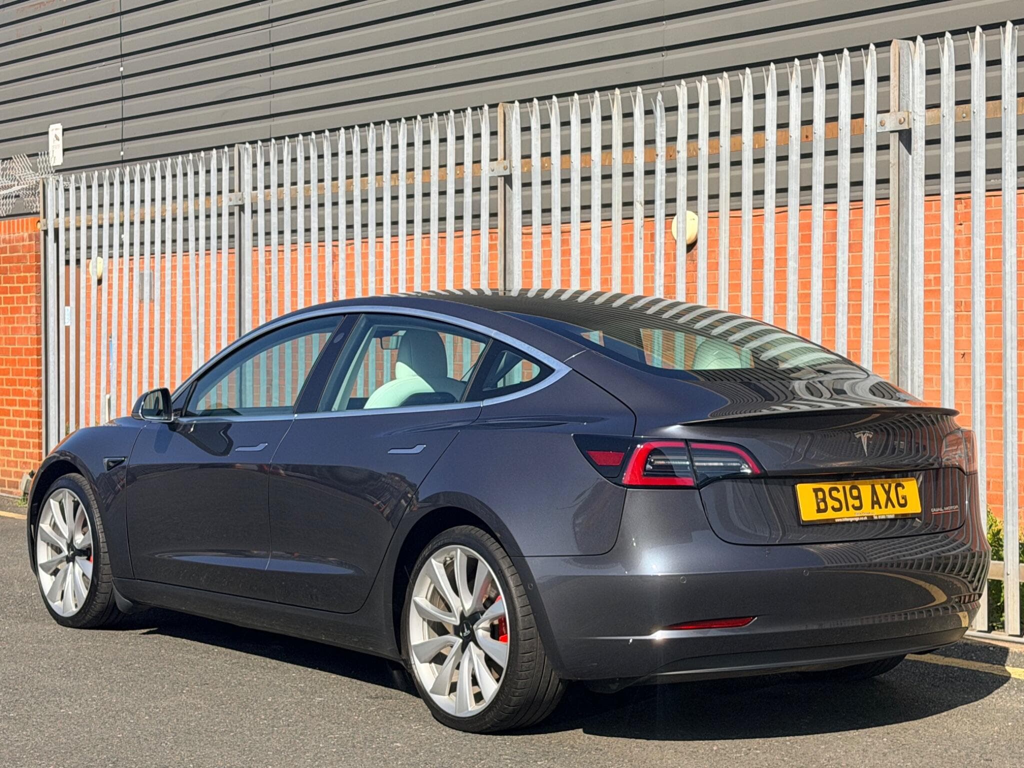 2019 Tesla Model 3 - Thumbnail 13