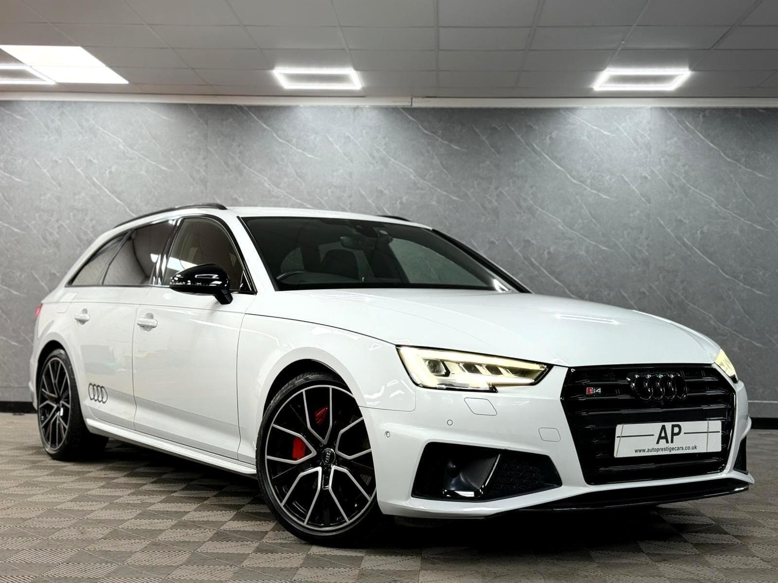 2019 Audi S4 Avant - Thumbnail 3
