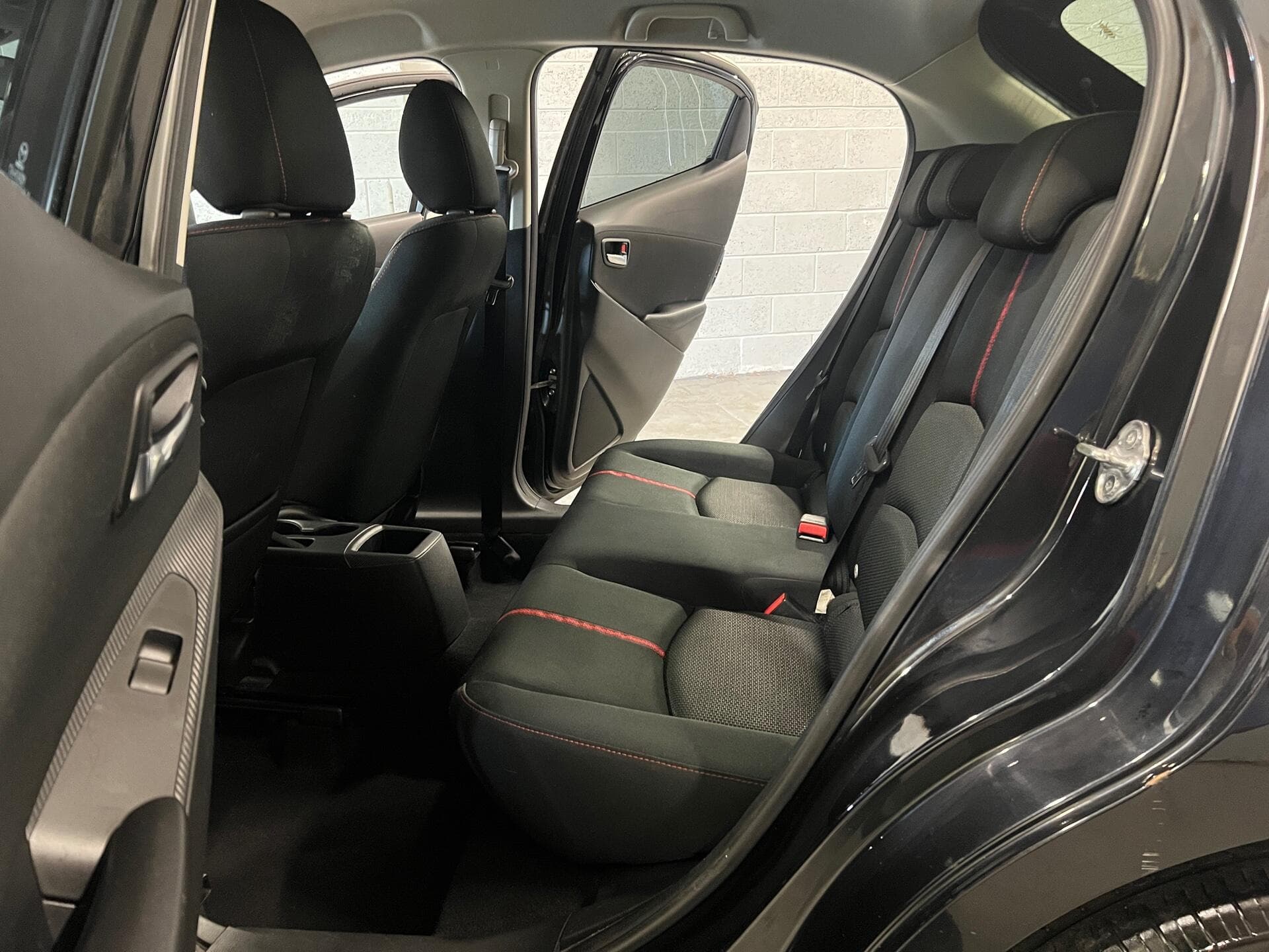 2016 Mazda Mazda2 - Thumbnail 40
