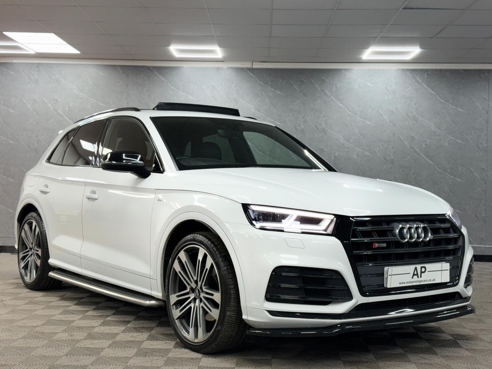 2018 Audi SQ5 - Thumbnail 6