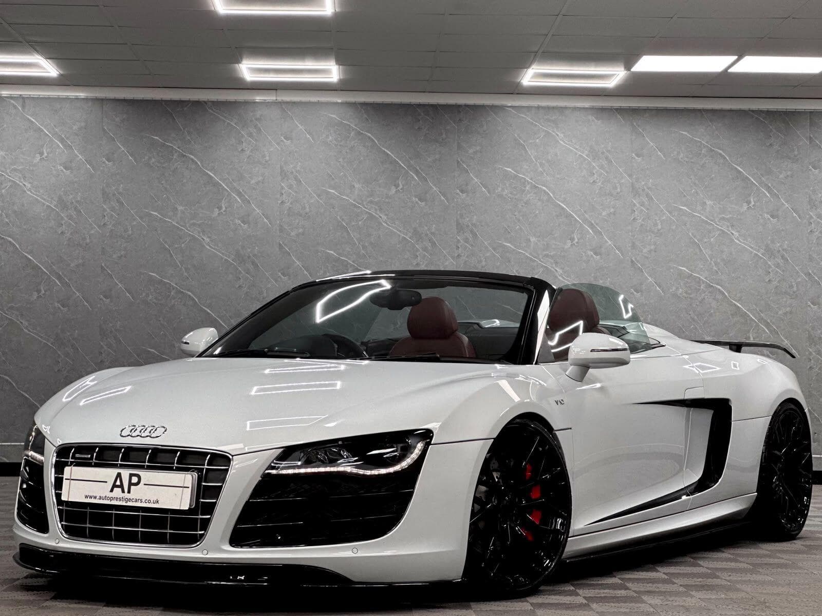 2010 Audi R8 - Thumbnail 24