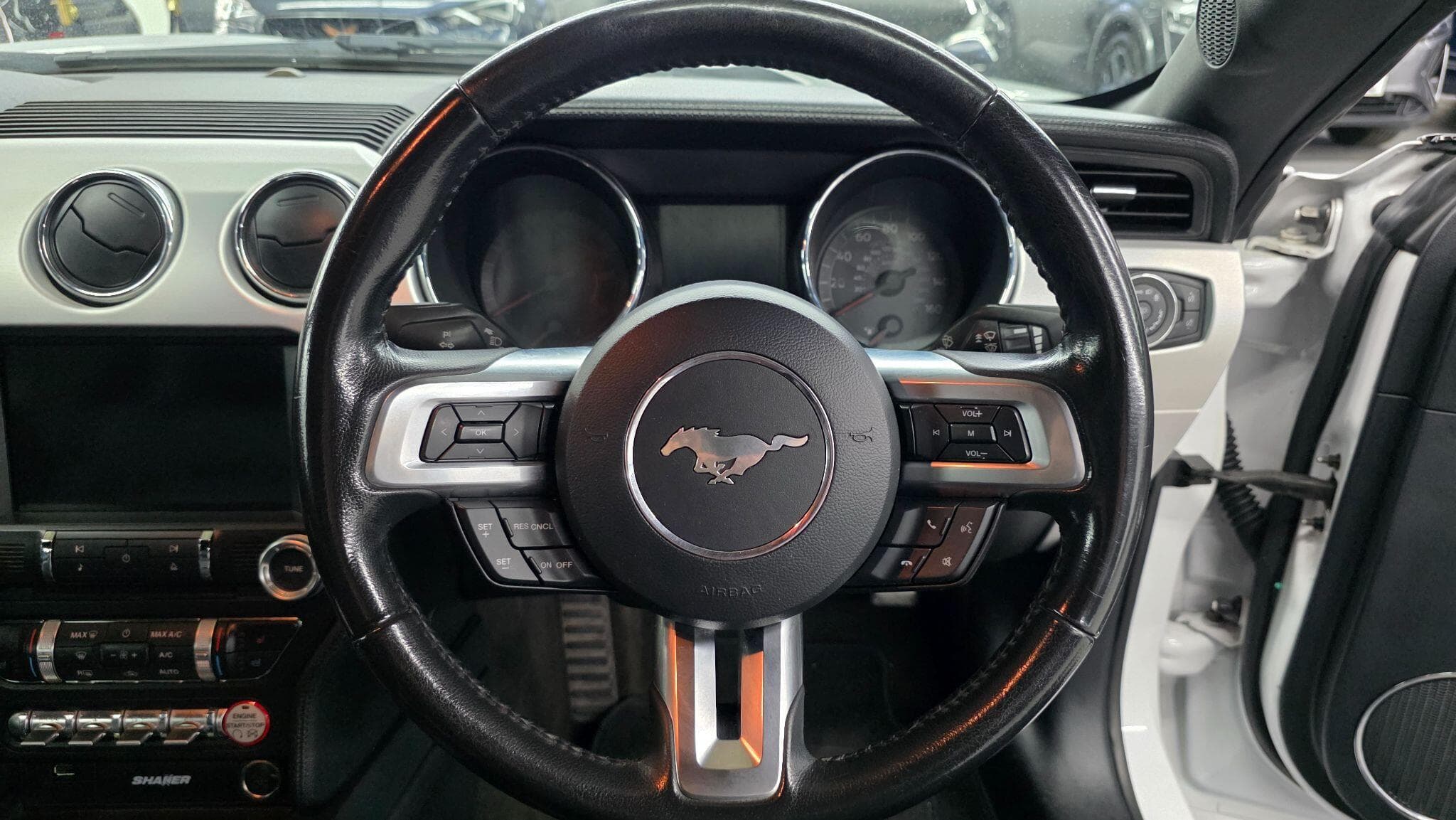 2016 Ford Mustang - Thumbnail 11