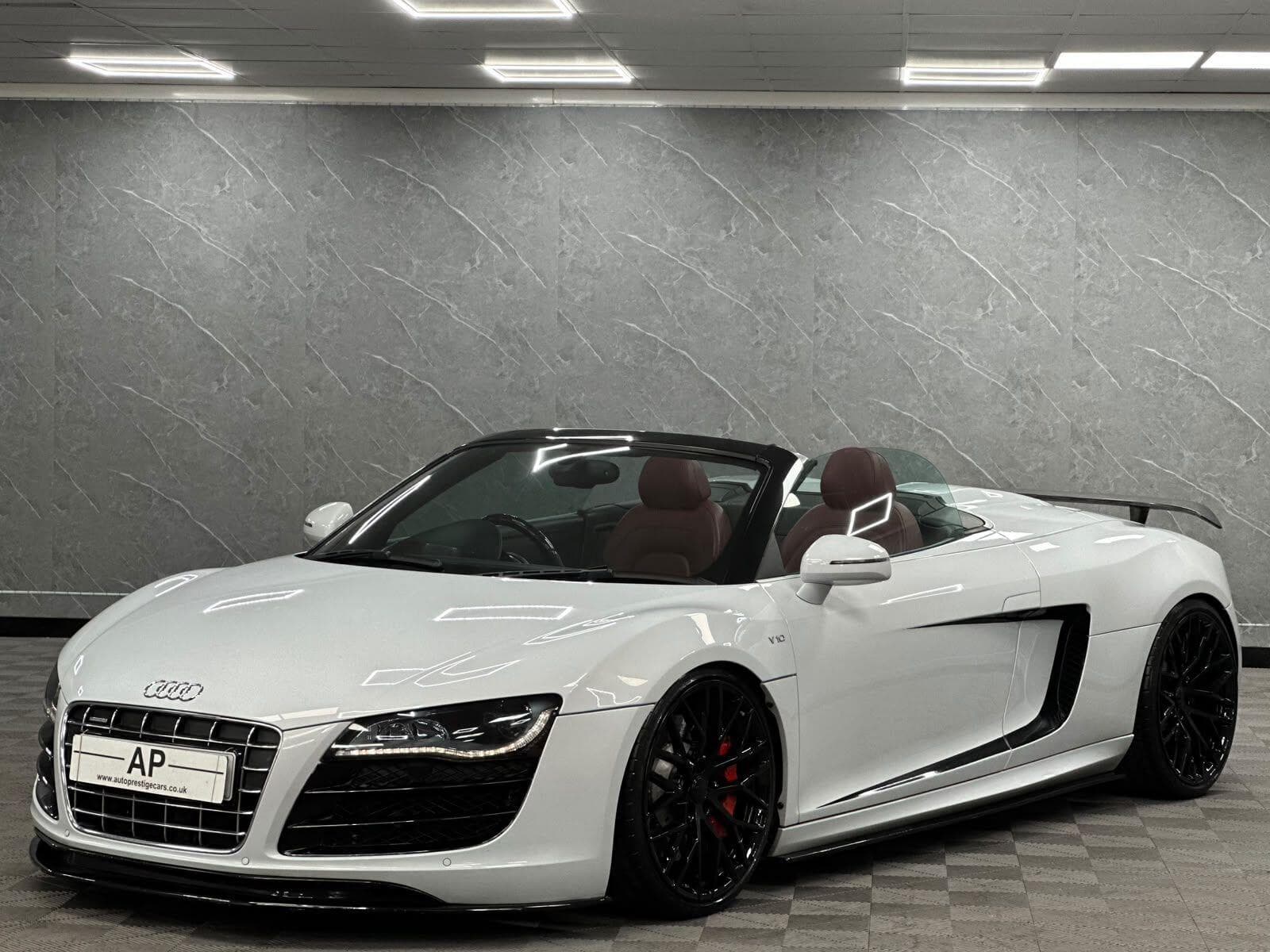 2010 Audi R8 - Thumbnail 33