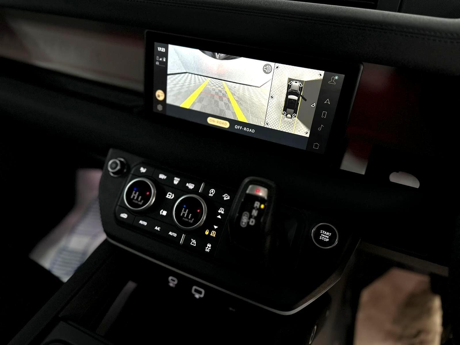 2024 Land Rover Defender 110 - Thumbnail 43