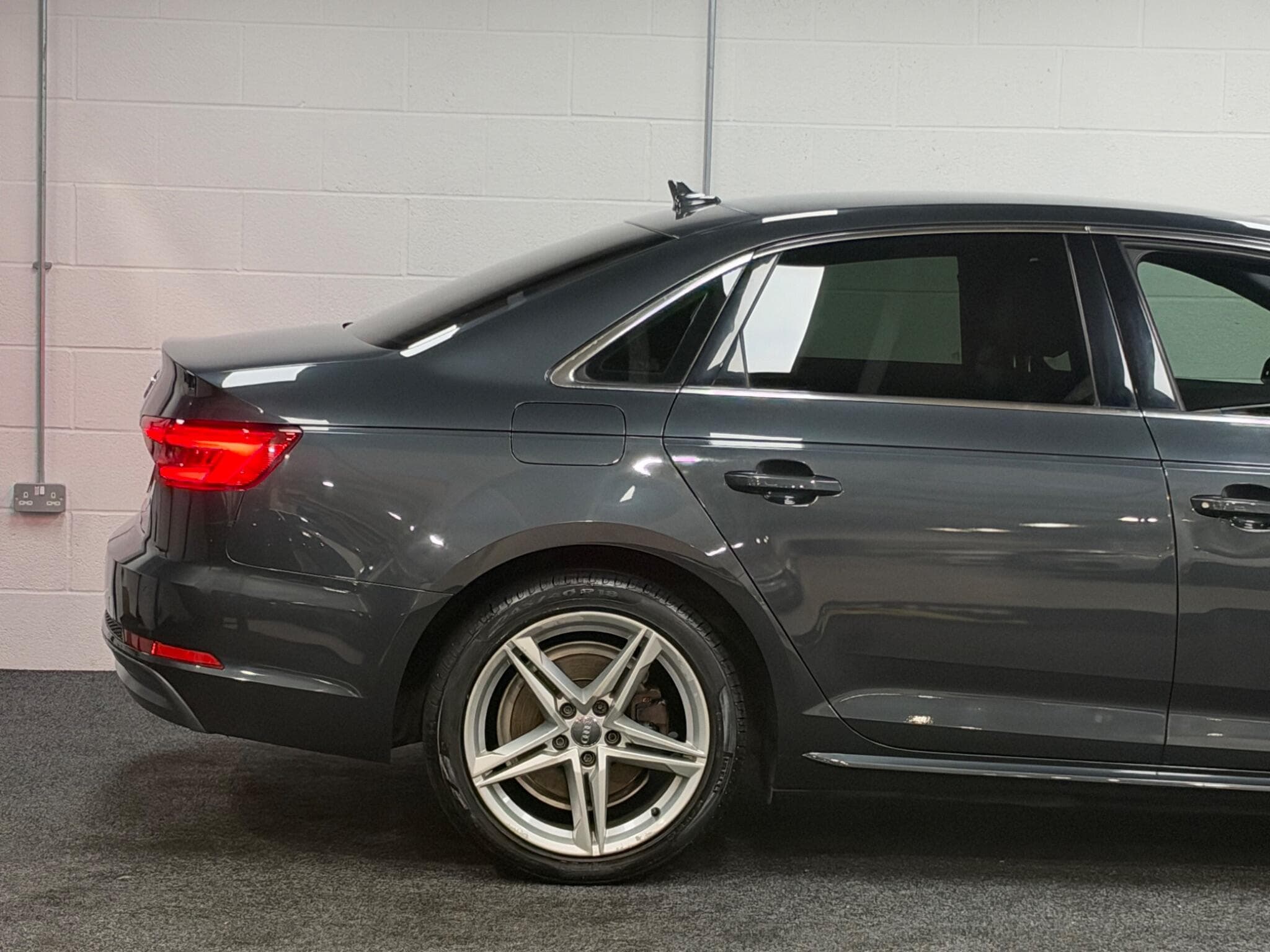 2016 Audi A4 - Thumbnail 51