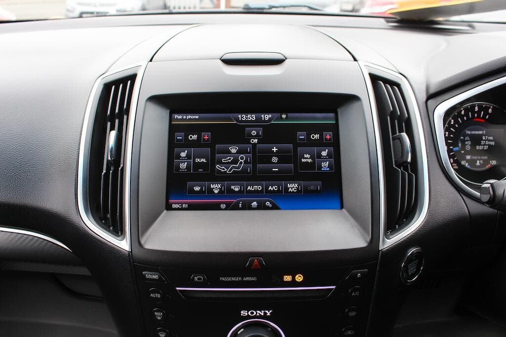 2016 Ford Edge - Thumbnail 35